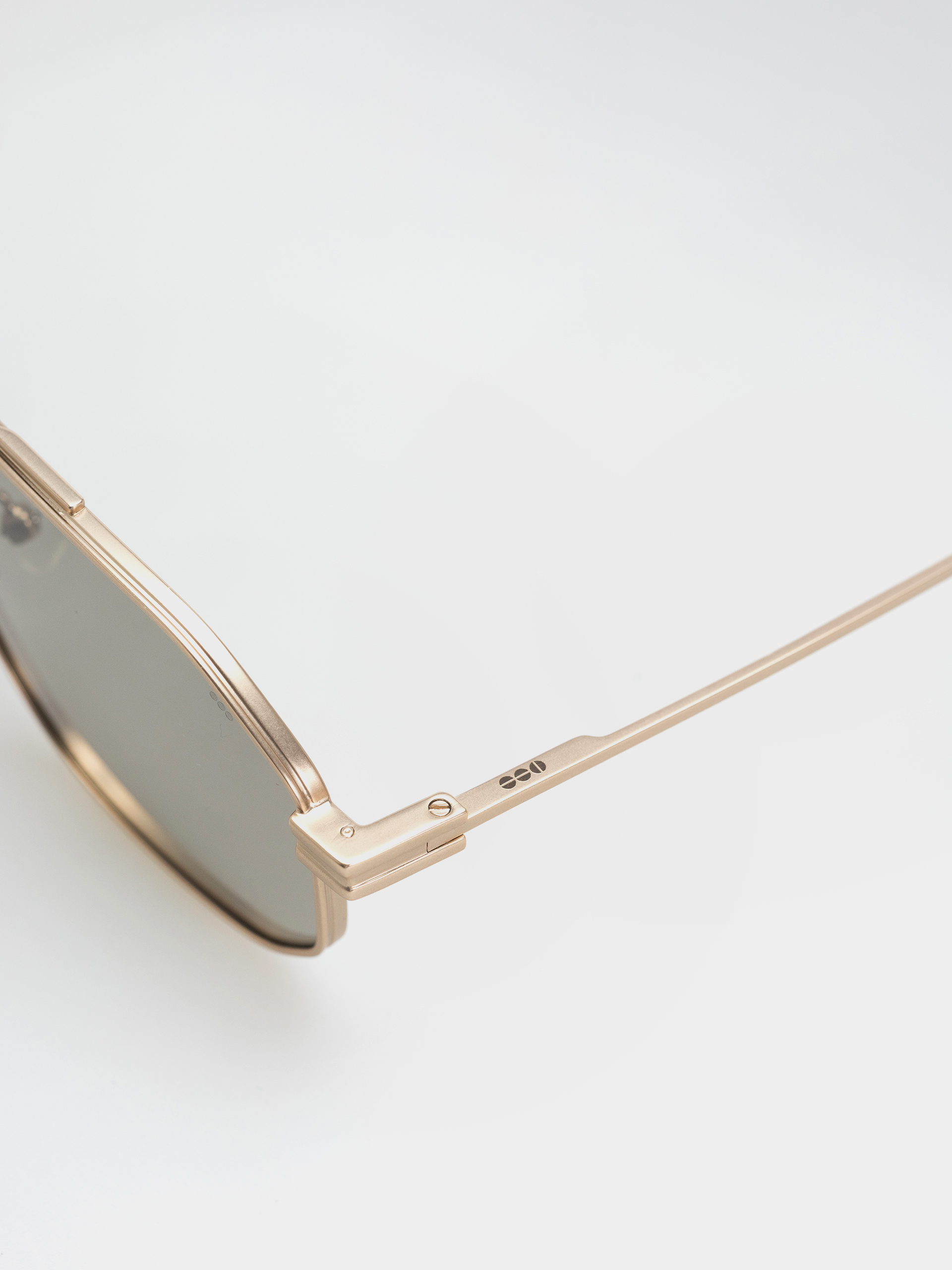 Ochelari de soare Komono Ronny (white gold giraffe)