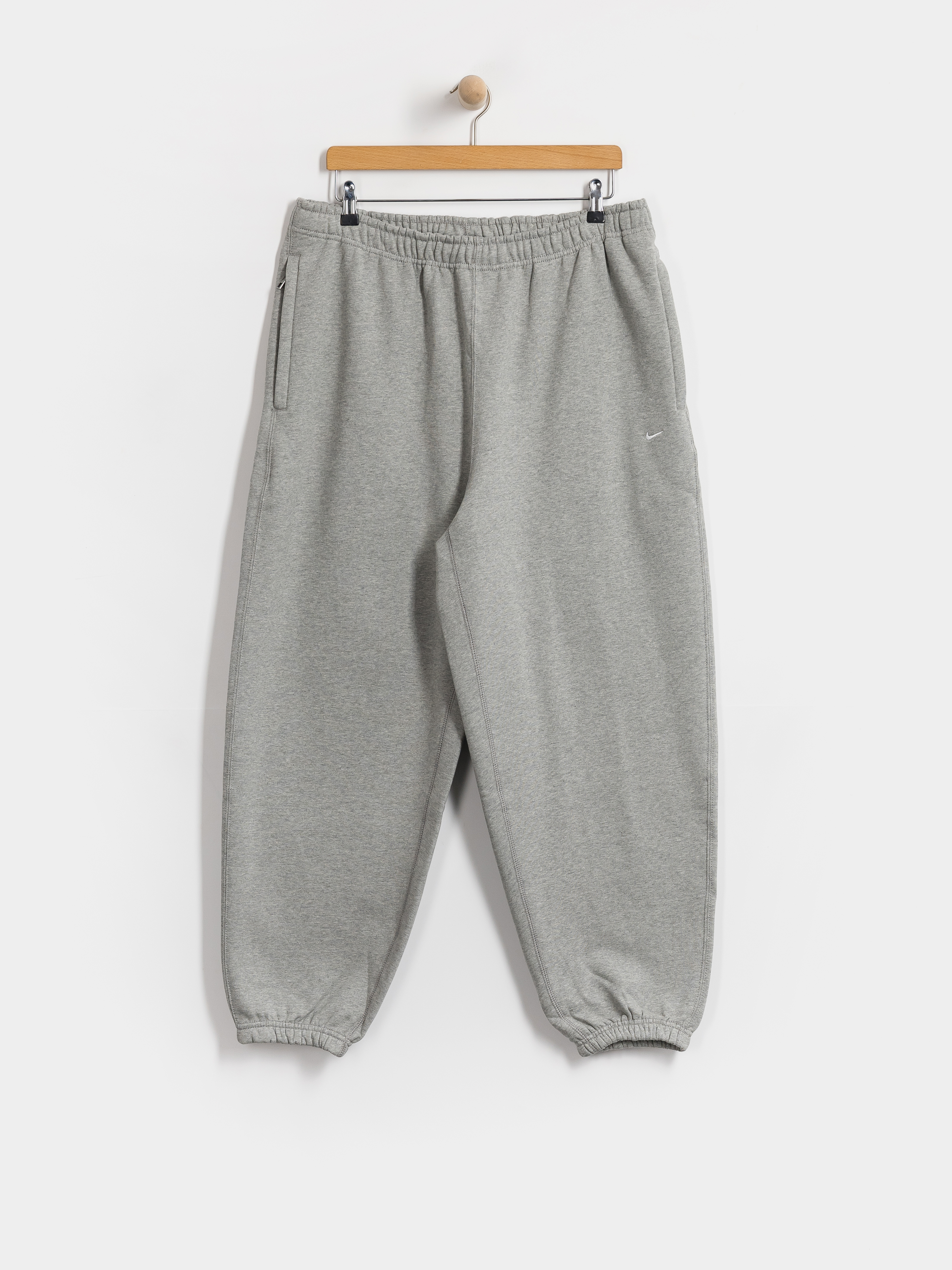 Pantaloni Nike SB Solo Swoosh (dk grey heather/lt smoke grey/white)