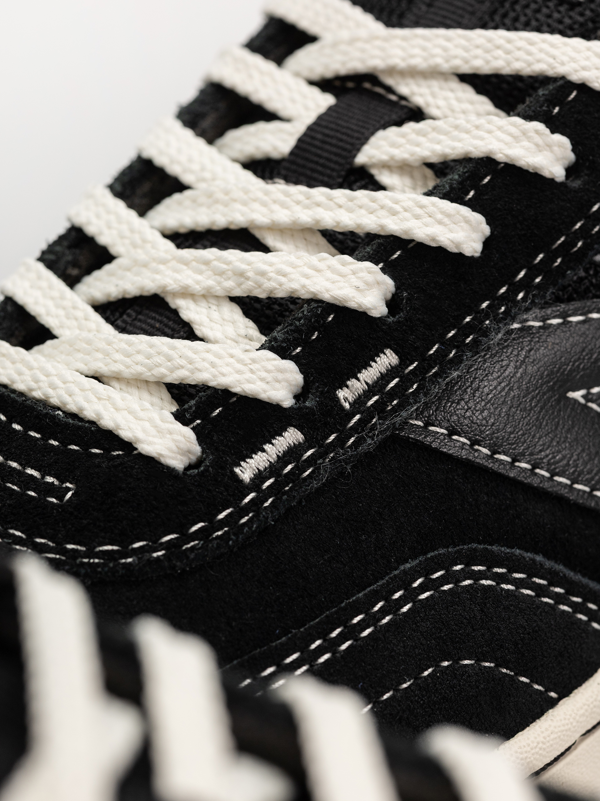 Pantofi New Balance 440 (black/sea salt)