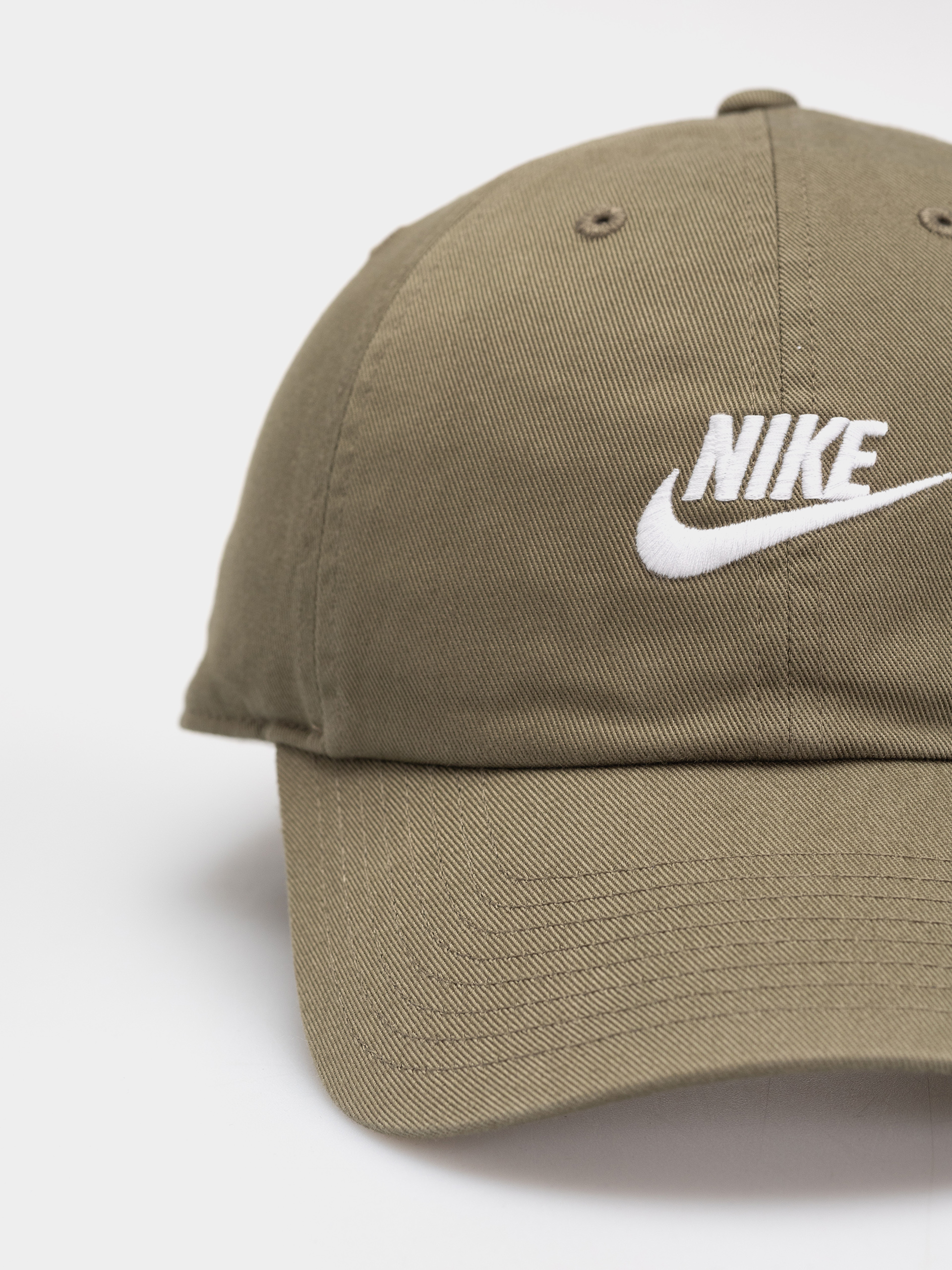 Șapcă Nike SB Club (medium olive/white)