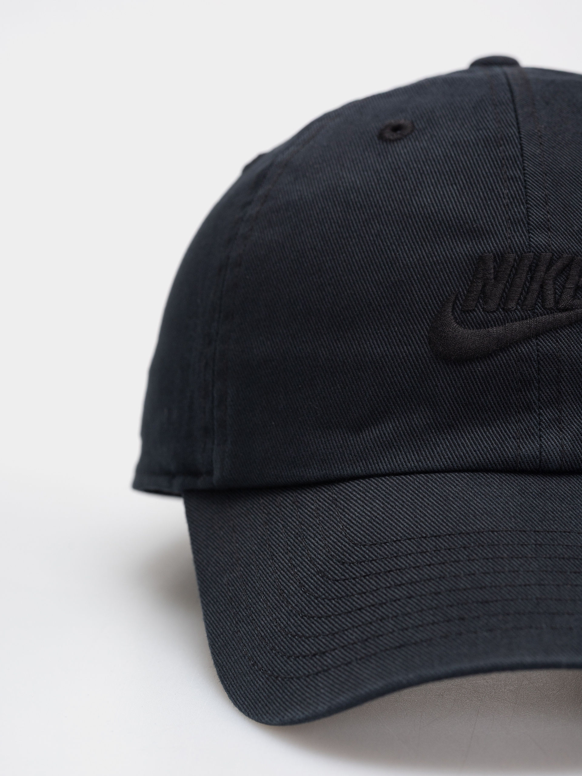 Șapcă Nike SB Club (black/black)