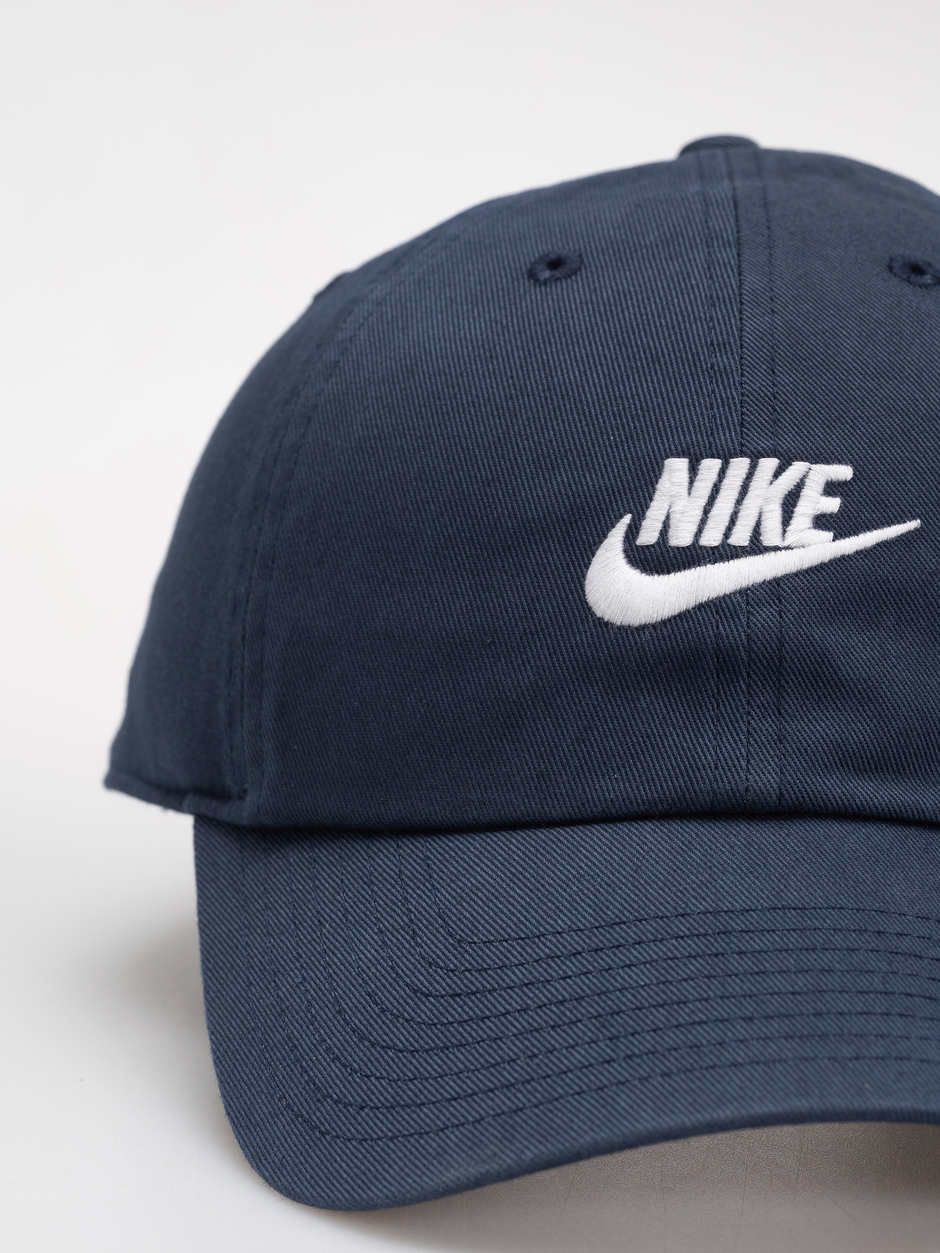 Șapcă Nike SB Club (obsidian/white)