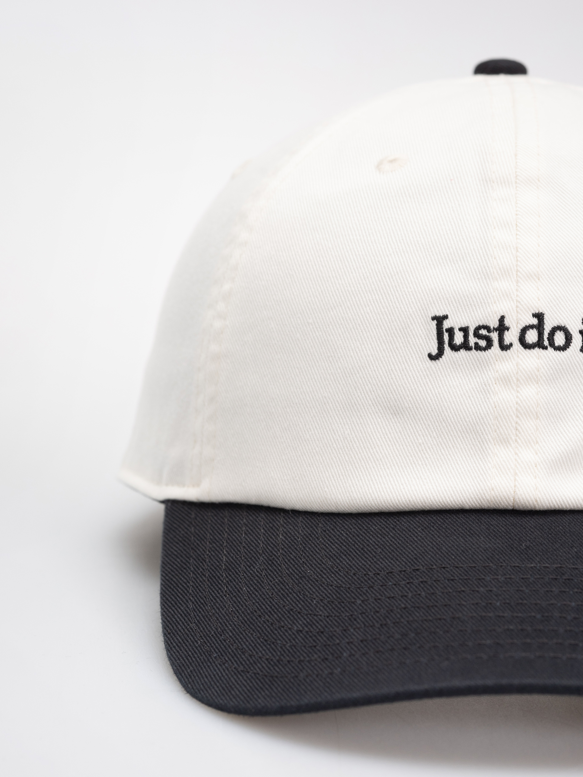 Șapcă Nike SB Club Just Do It (sail/black/black)