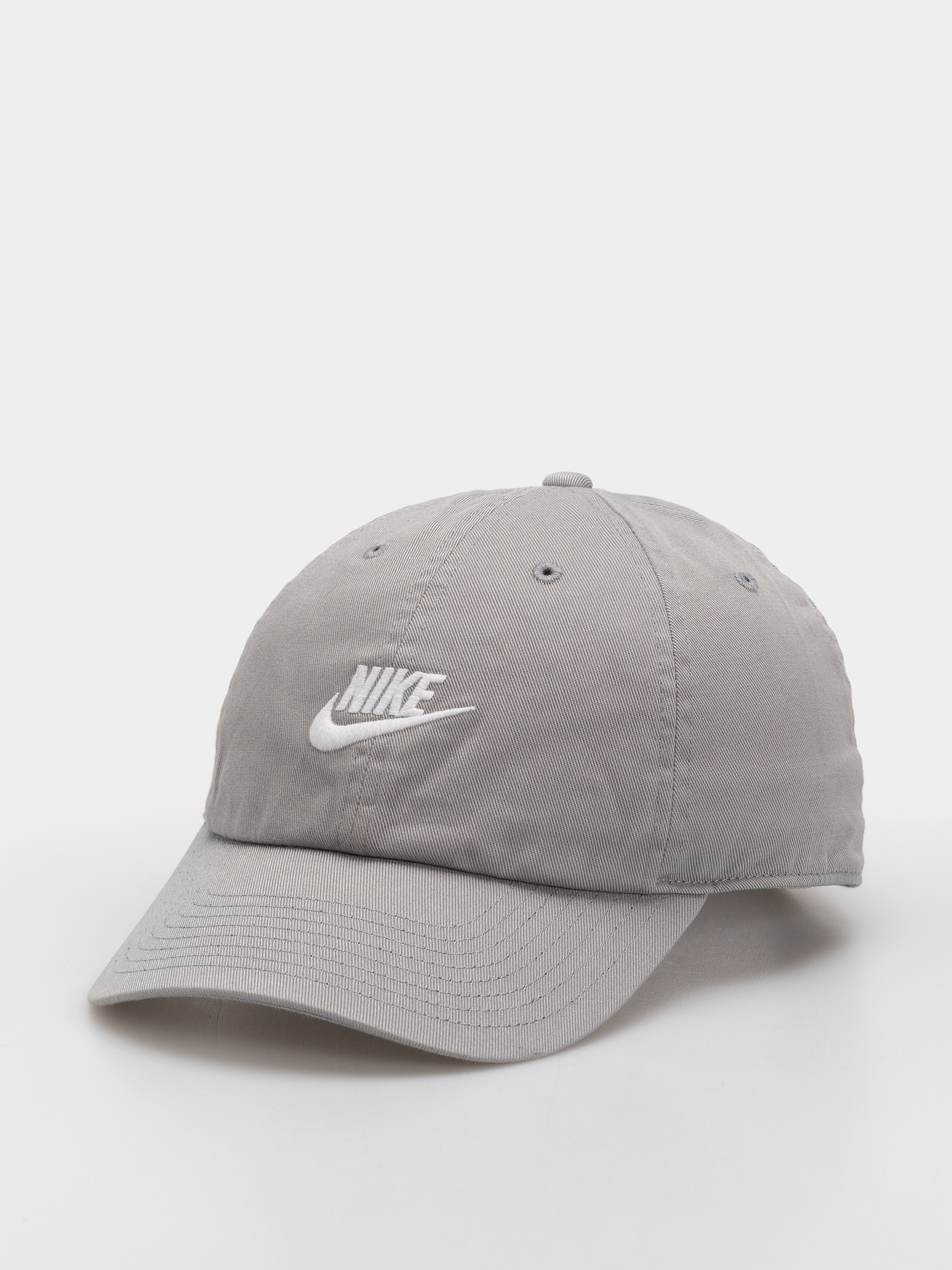 Șapcă Nike SB Club (particle grey/white)