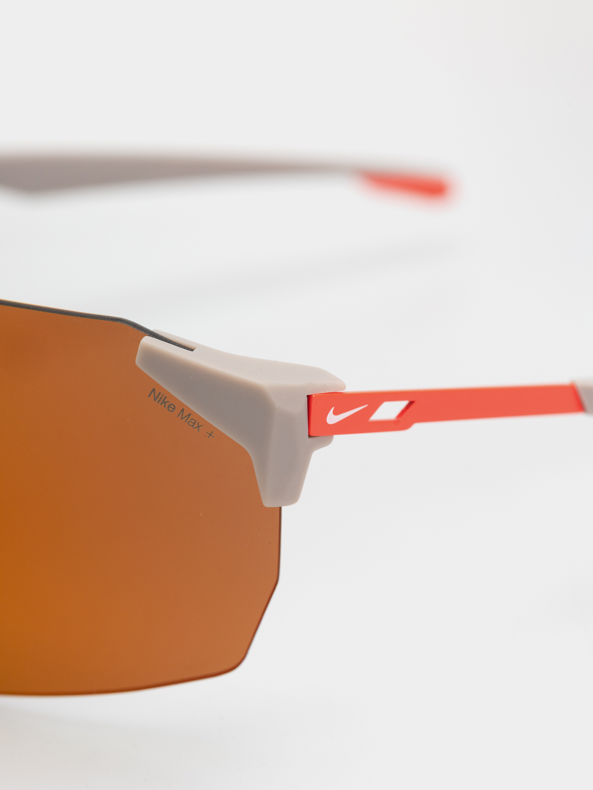 Ochelari de soare Nike Limitless Shield (college grey/orange mirror)