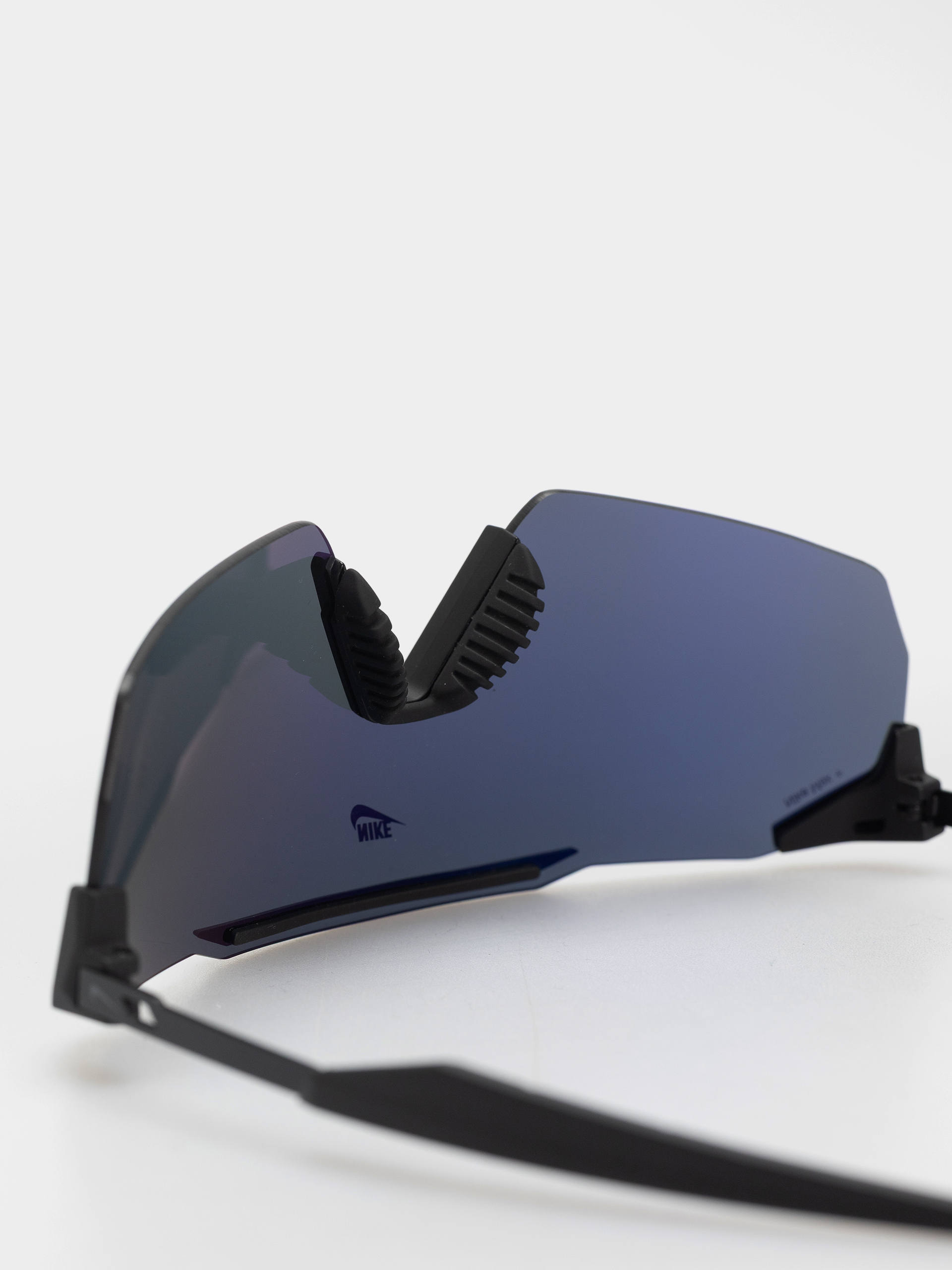 Ochelari de soare Nike Limitless Shield (matte black/grey)