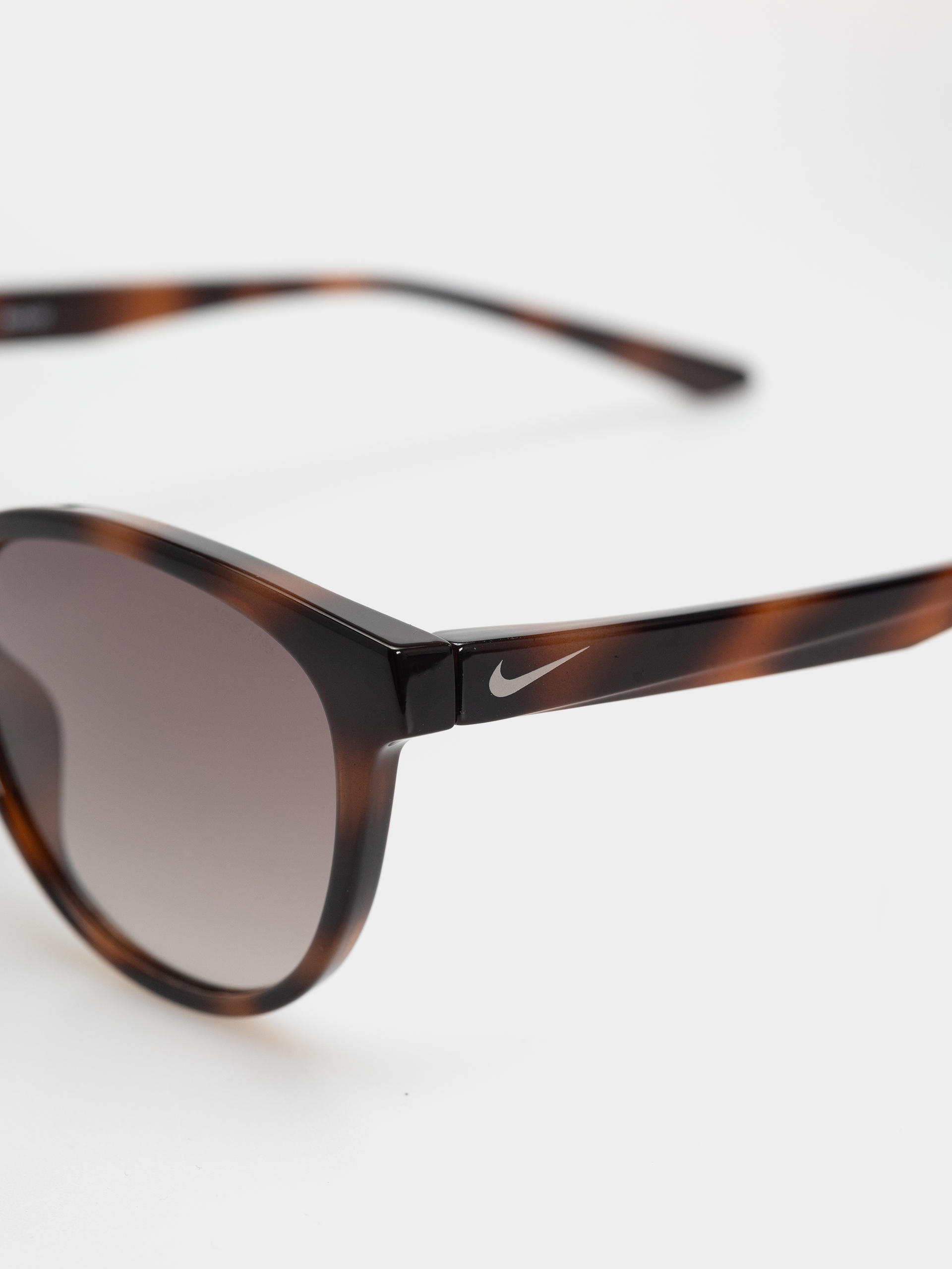 Ochelari de soare Nike Vital Trend (tortoise/brown gradient)