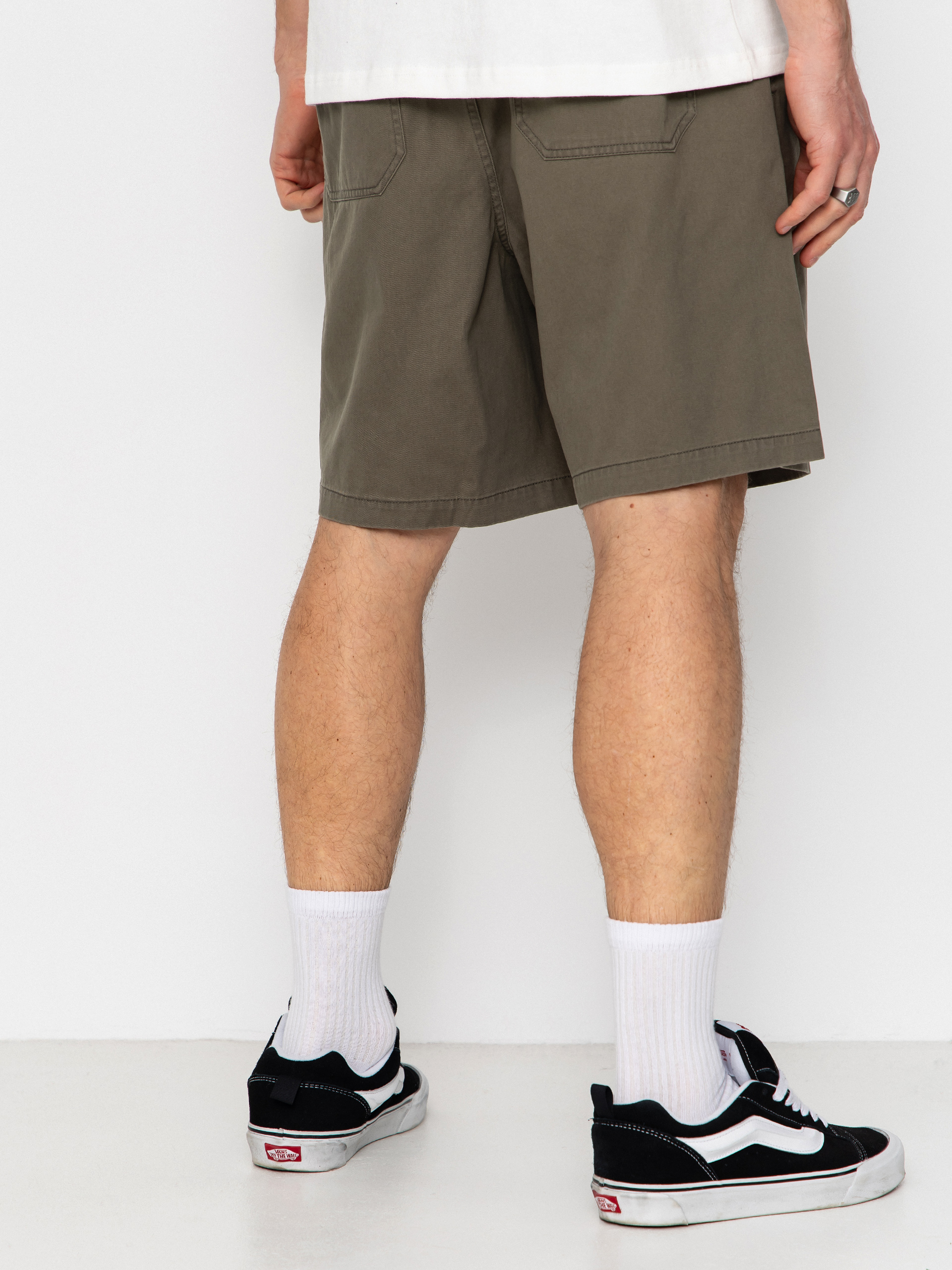 Pantaloni scurți OBEY Theo Easy (smokey olive faded wash)