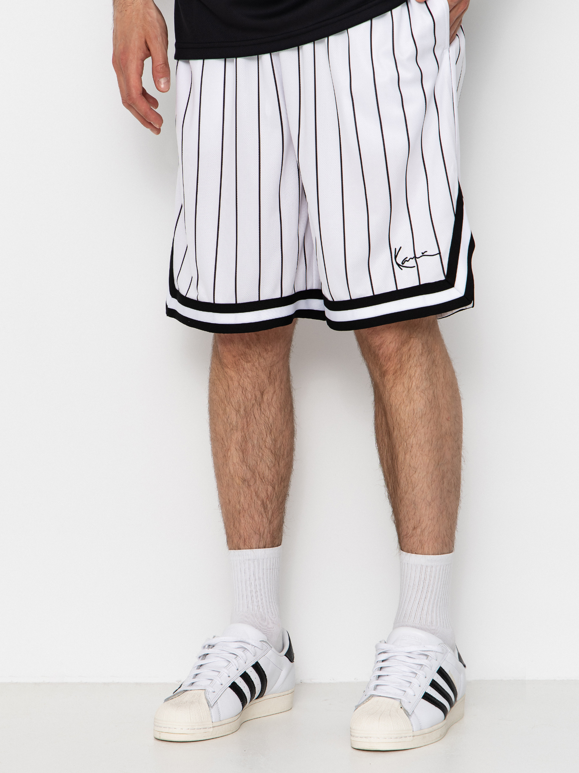 Pantaloni scurți Karl Kani Small Signature Pinstripe Mesh (white/black)
