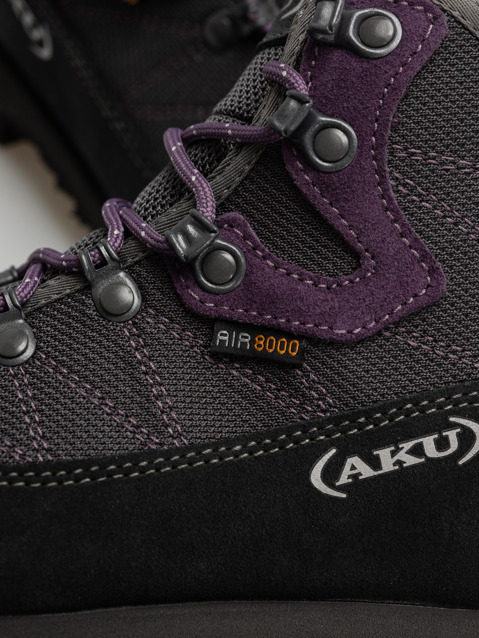Pantofi AKU Trekker Lite III GTX Wmn (anthracite/violet)
