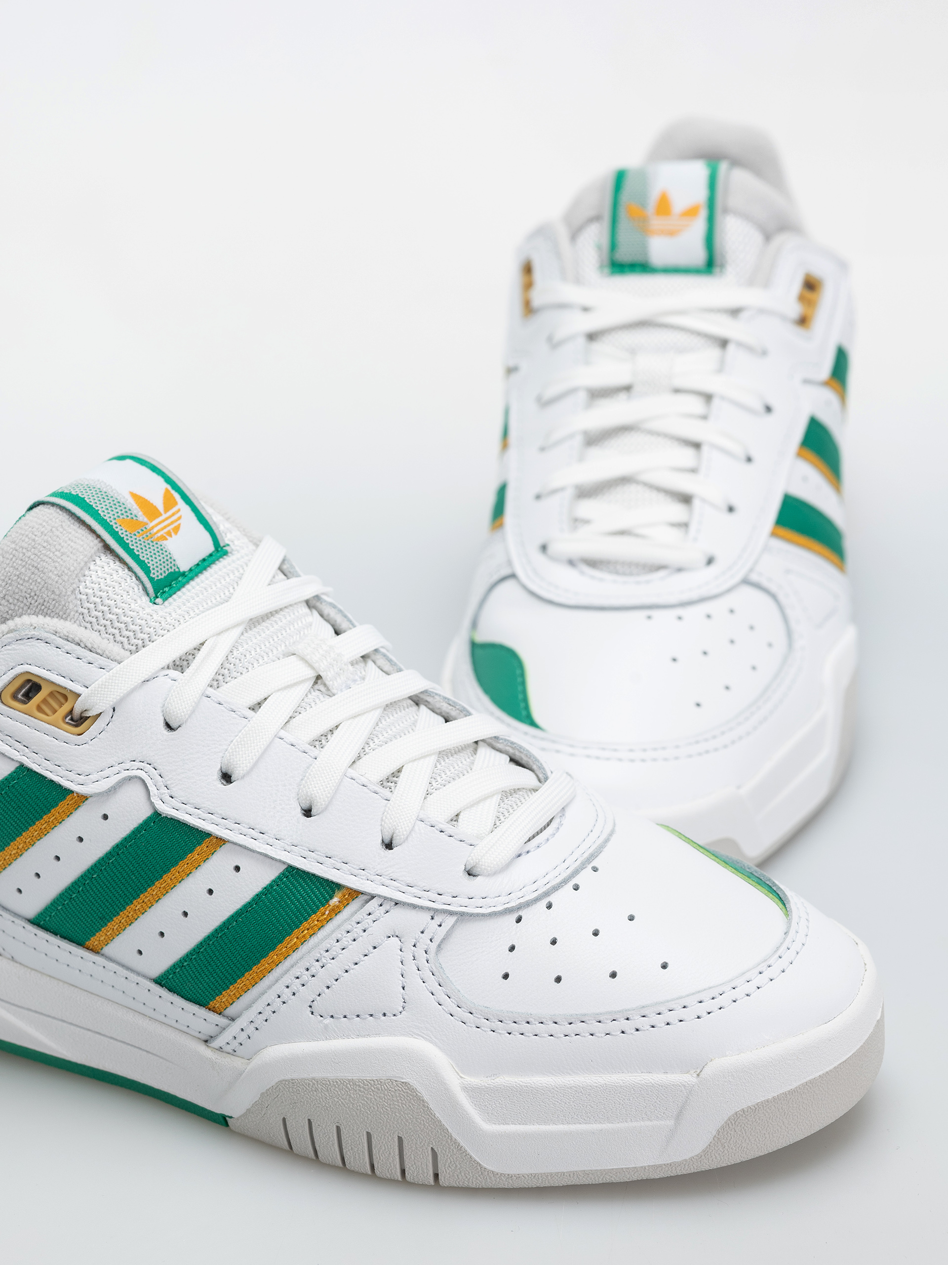 Pantofi adidas Tekkira Cup (ftwwht/cougrn/preyel)