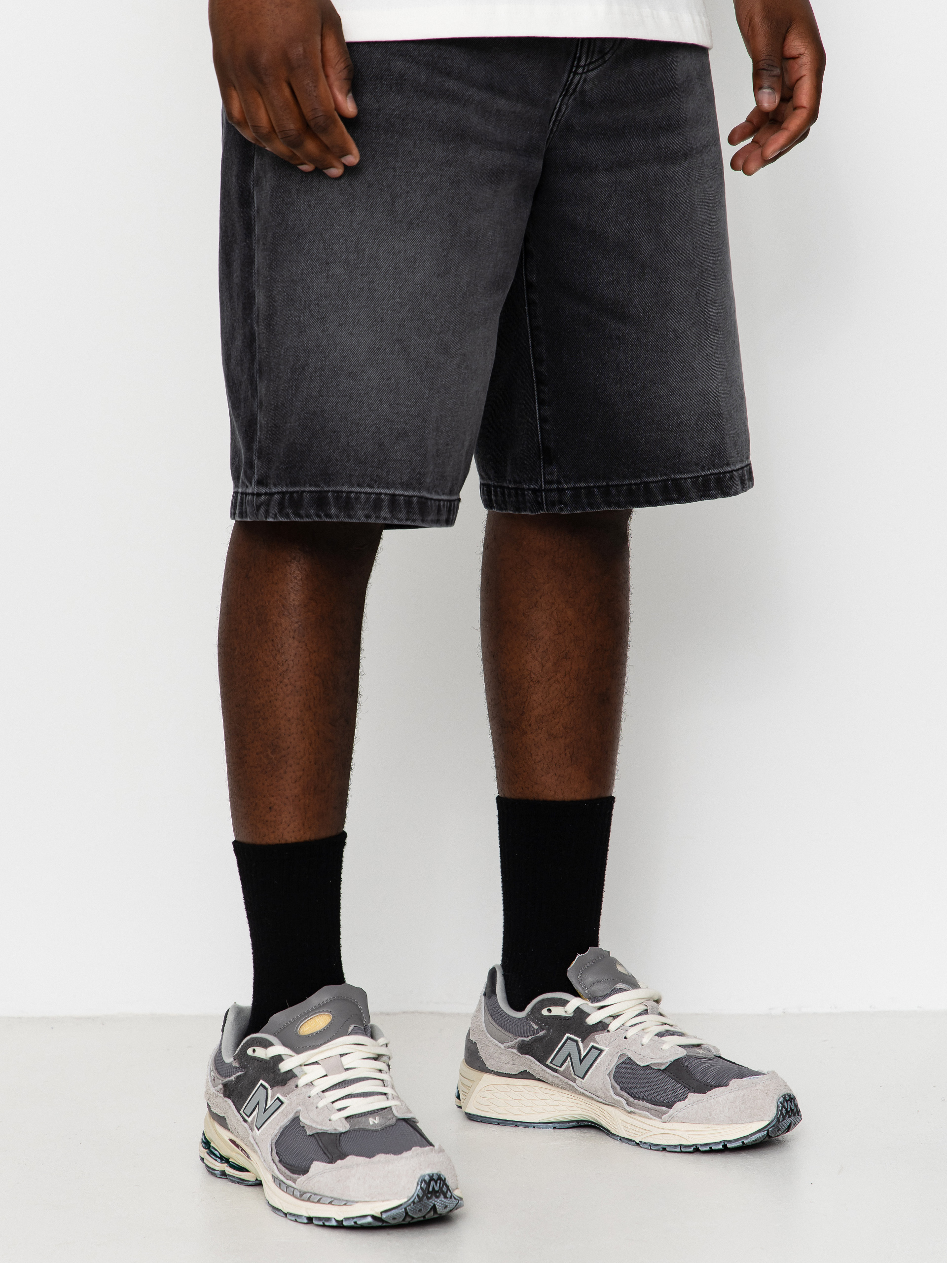 Pantaloni scurți Carhartt WIP Landon (black worn bleached)