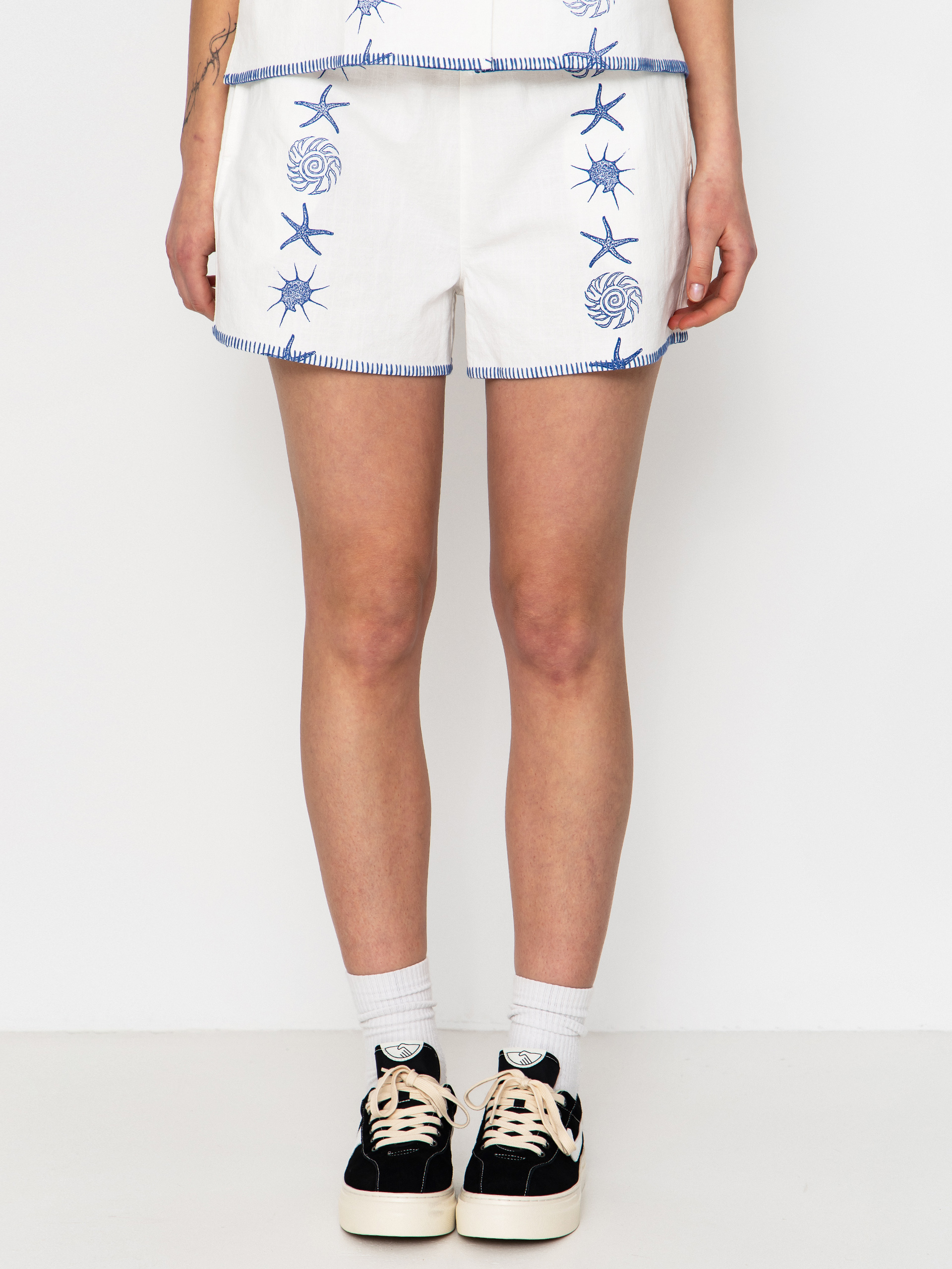 Pantaloni scurți Santa Cruz Reef Wmn (off white)
