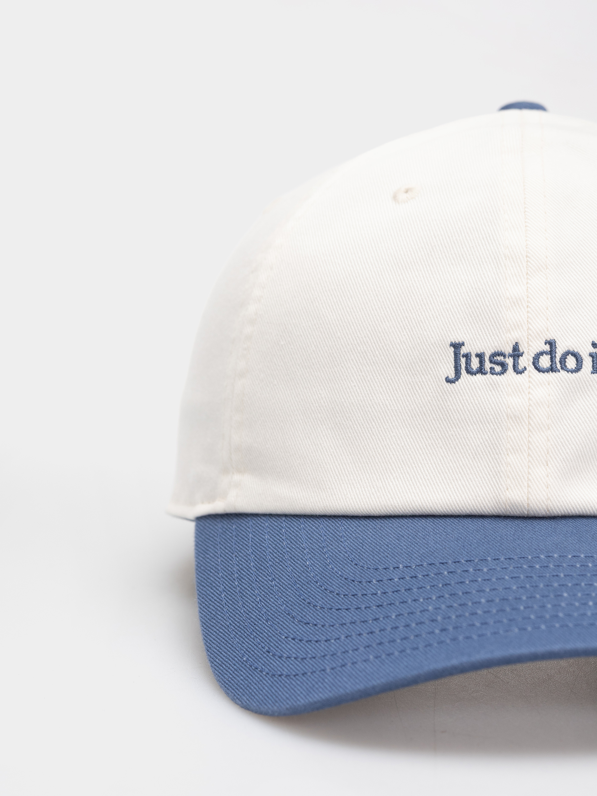 Șapcă Nike SB Club Just Do It (sail/mystic navy/mystic navy)