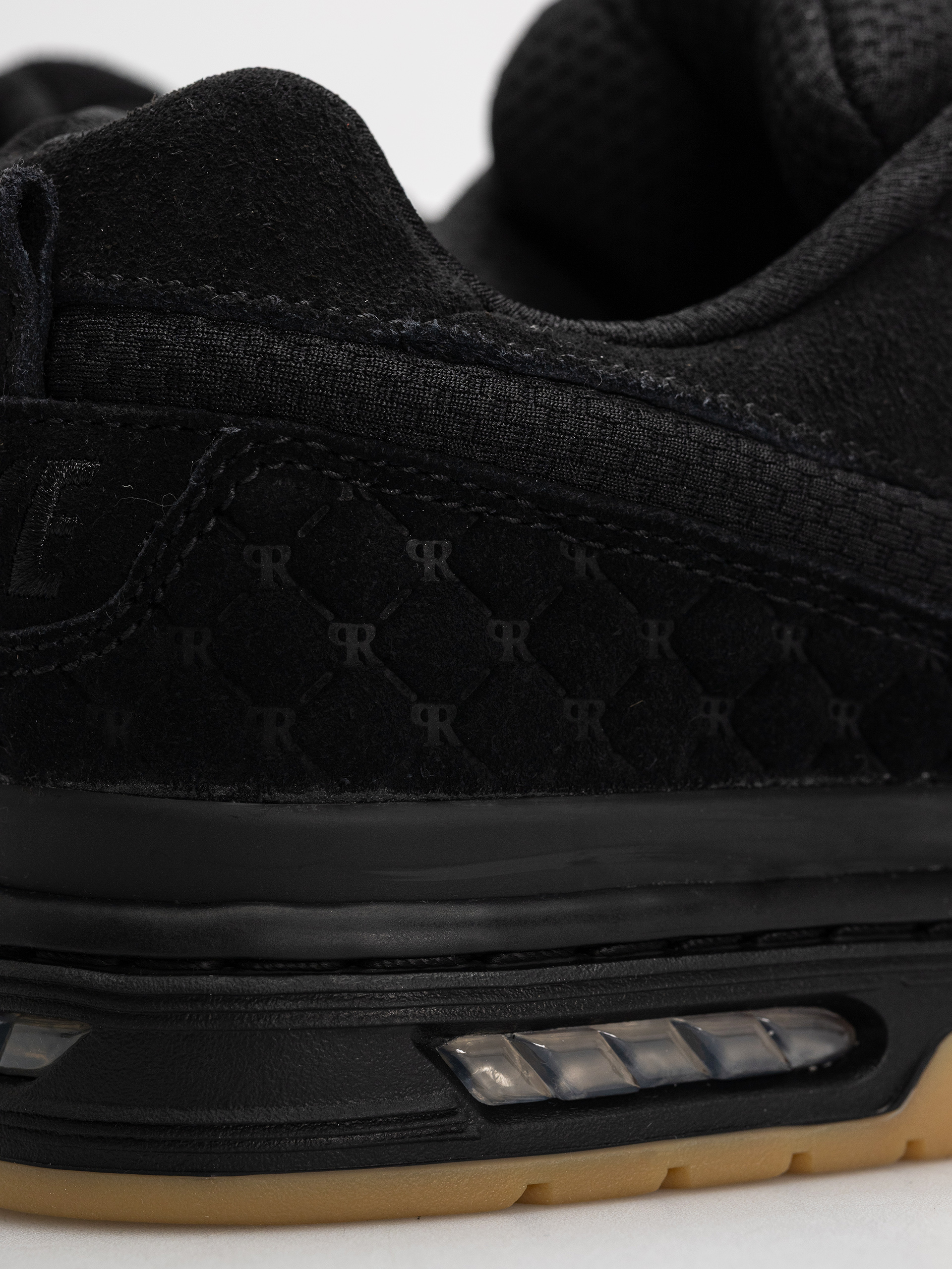 Pantofi Nike SB Paul Rodriguez Zoom Air Low (black/black/black/gum light brown)