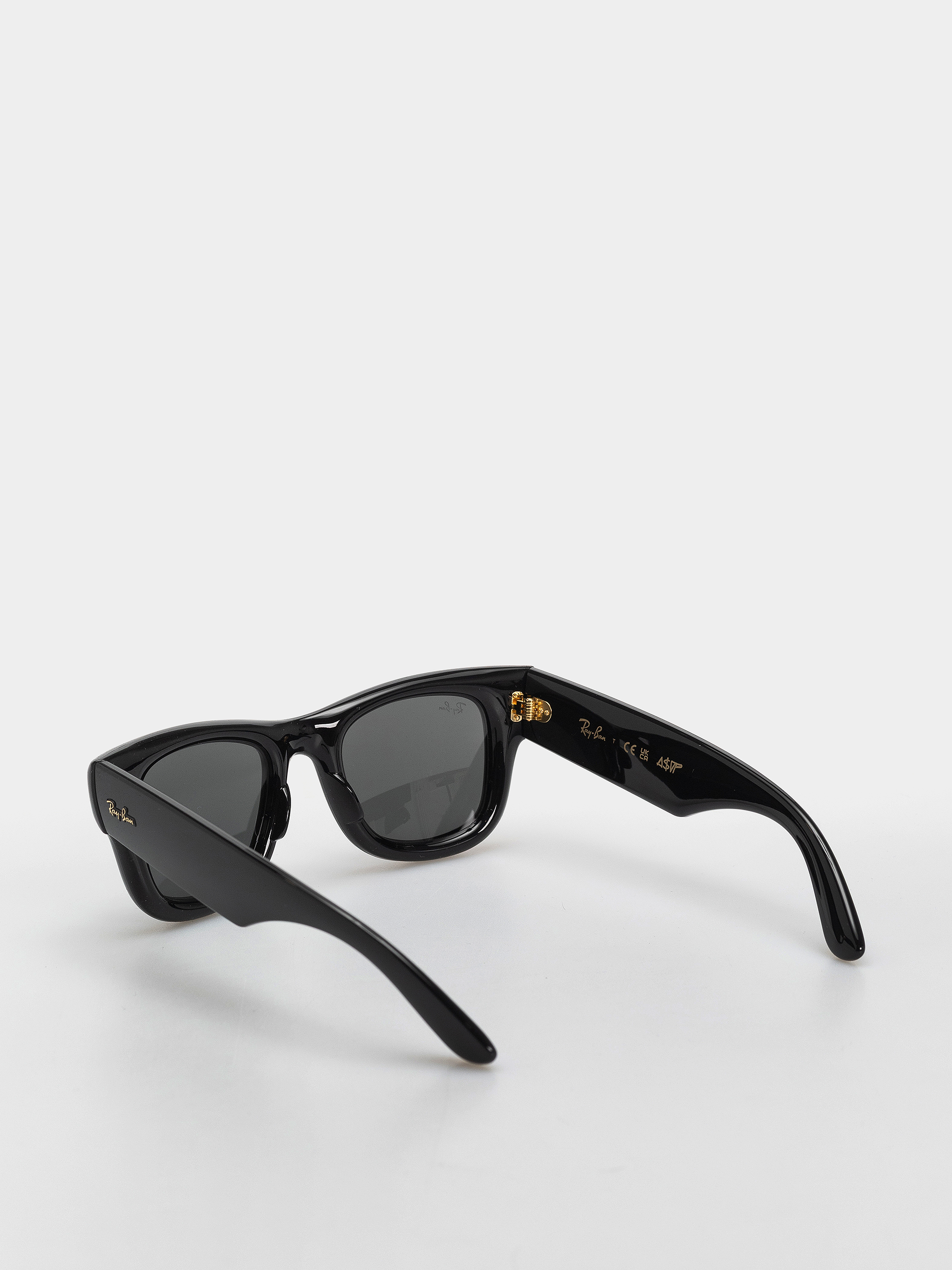 Ochelari de soare Ray-Ban Wayfarer Puffer (polerowany czarny/ultra czarny)