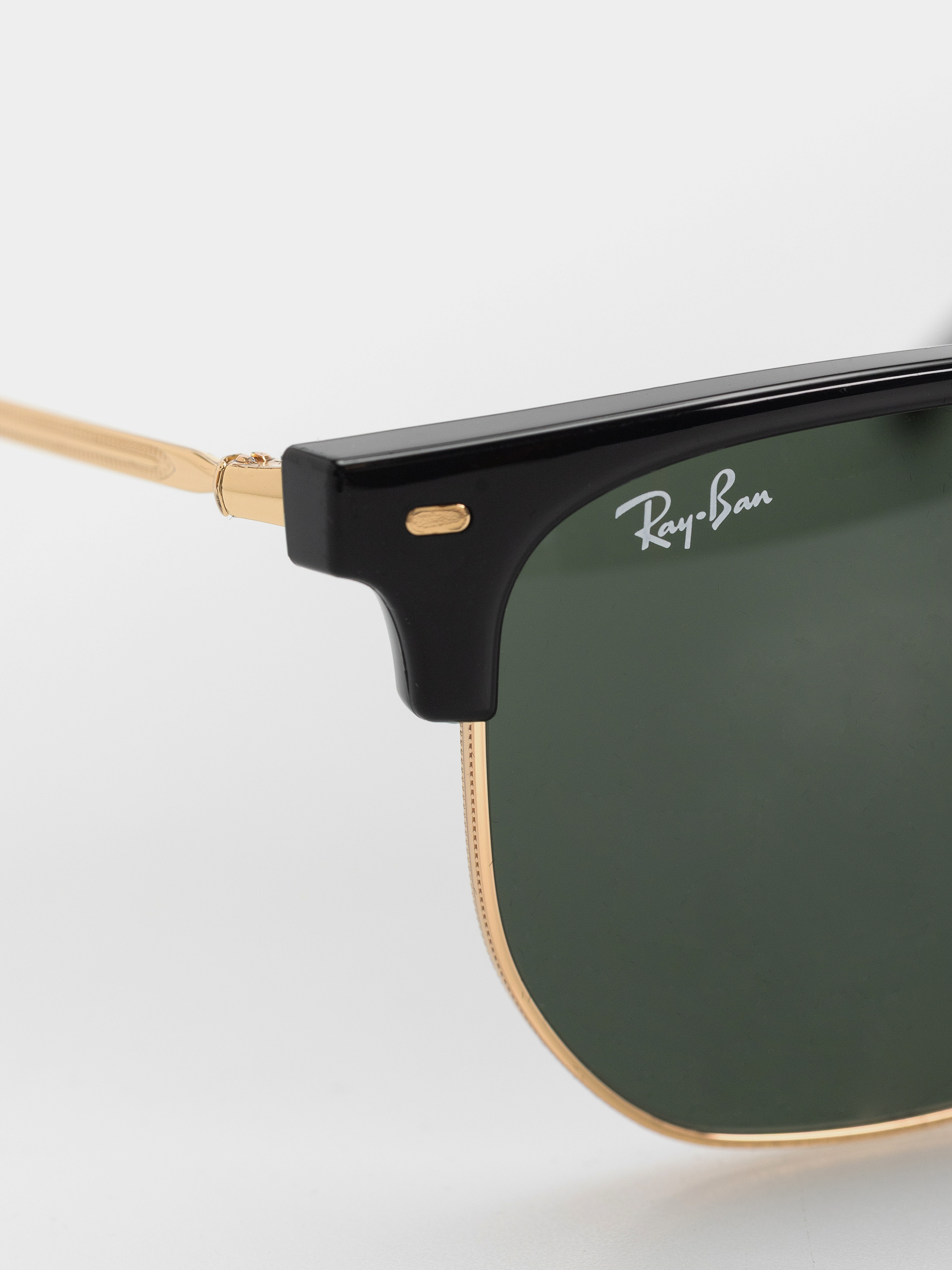 Ochelari de soare Ray-Ban New Clubmaster (polerowany czarno-złote/zielony)