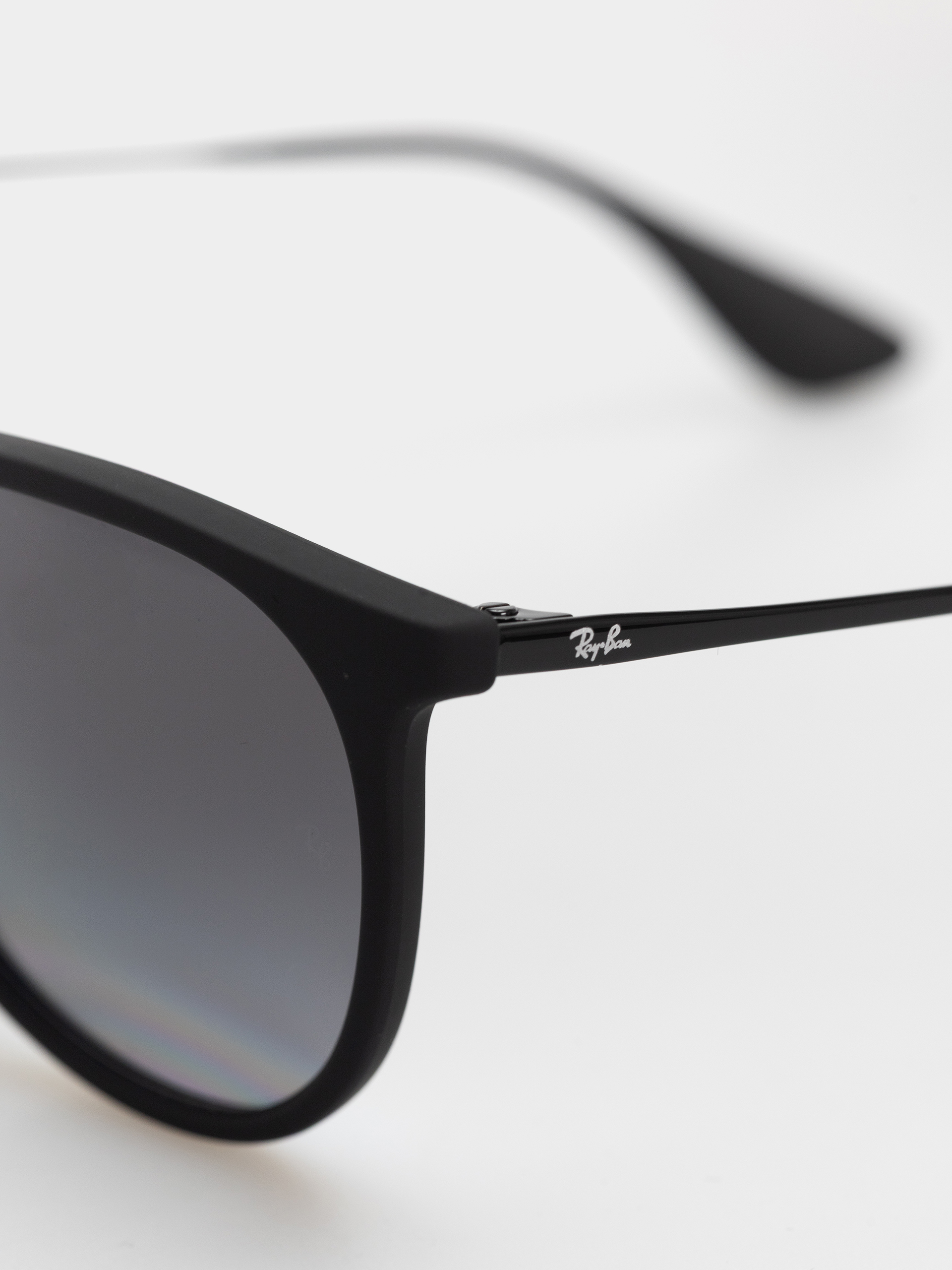 Ochelari de soare Ray-Ban Erika (matowy guma czarny/polaryzacyjne szary)