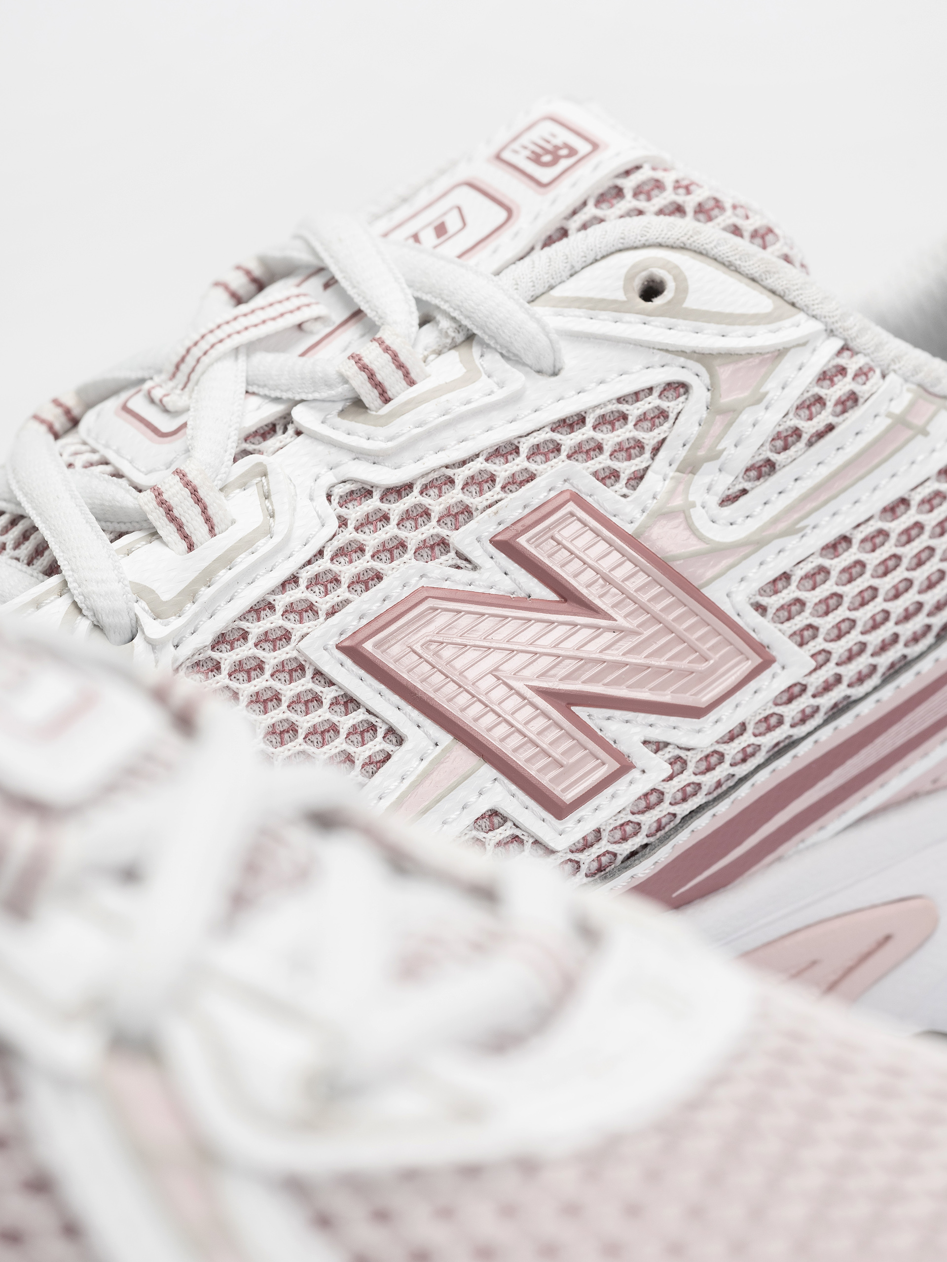 Pantofi New Balance 740 (rosewood/103 white)