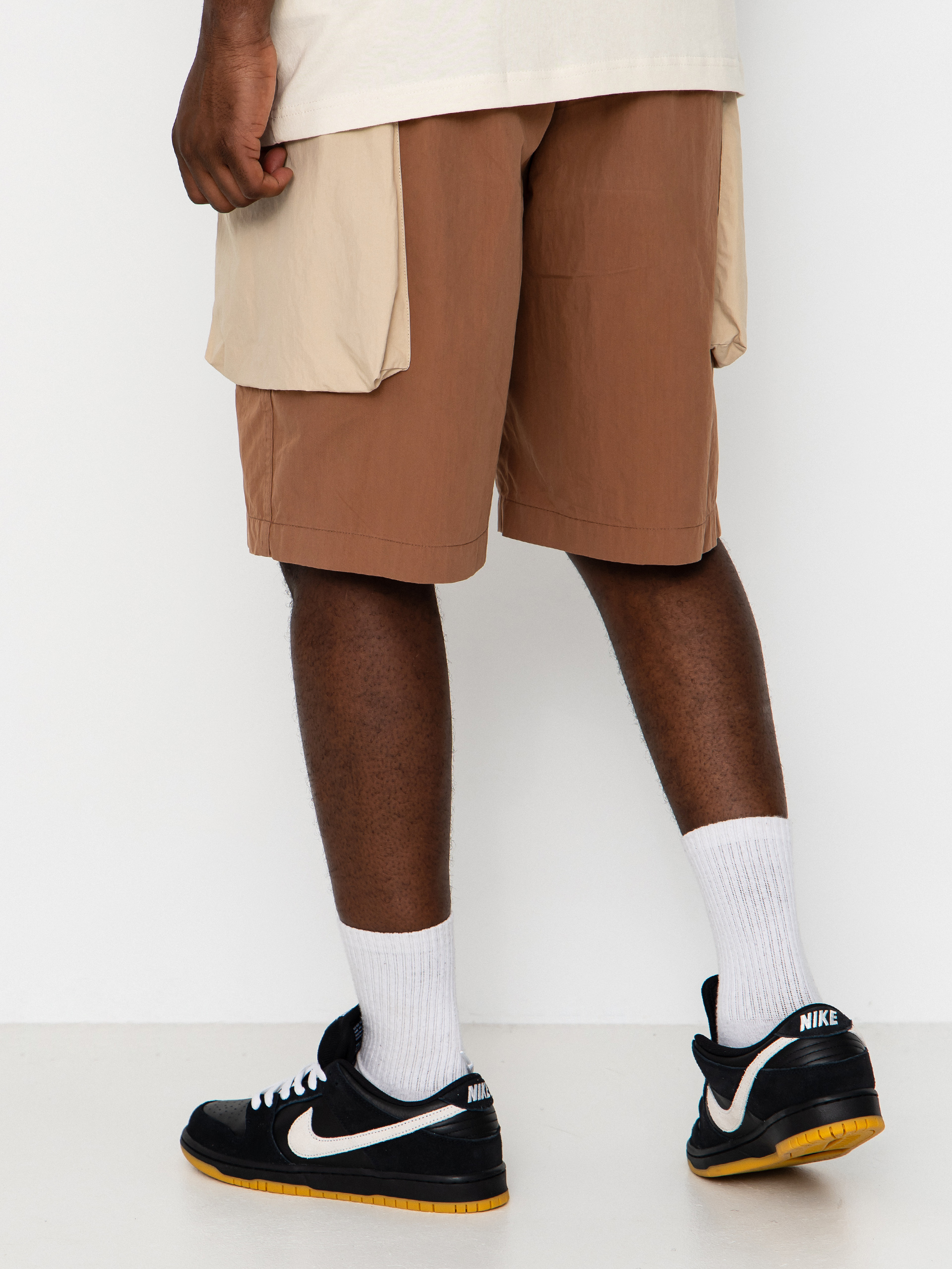 Pantaloni scurți Deus Ex Machina Duck Dive (camel brown)