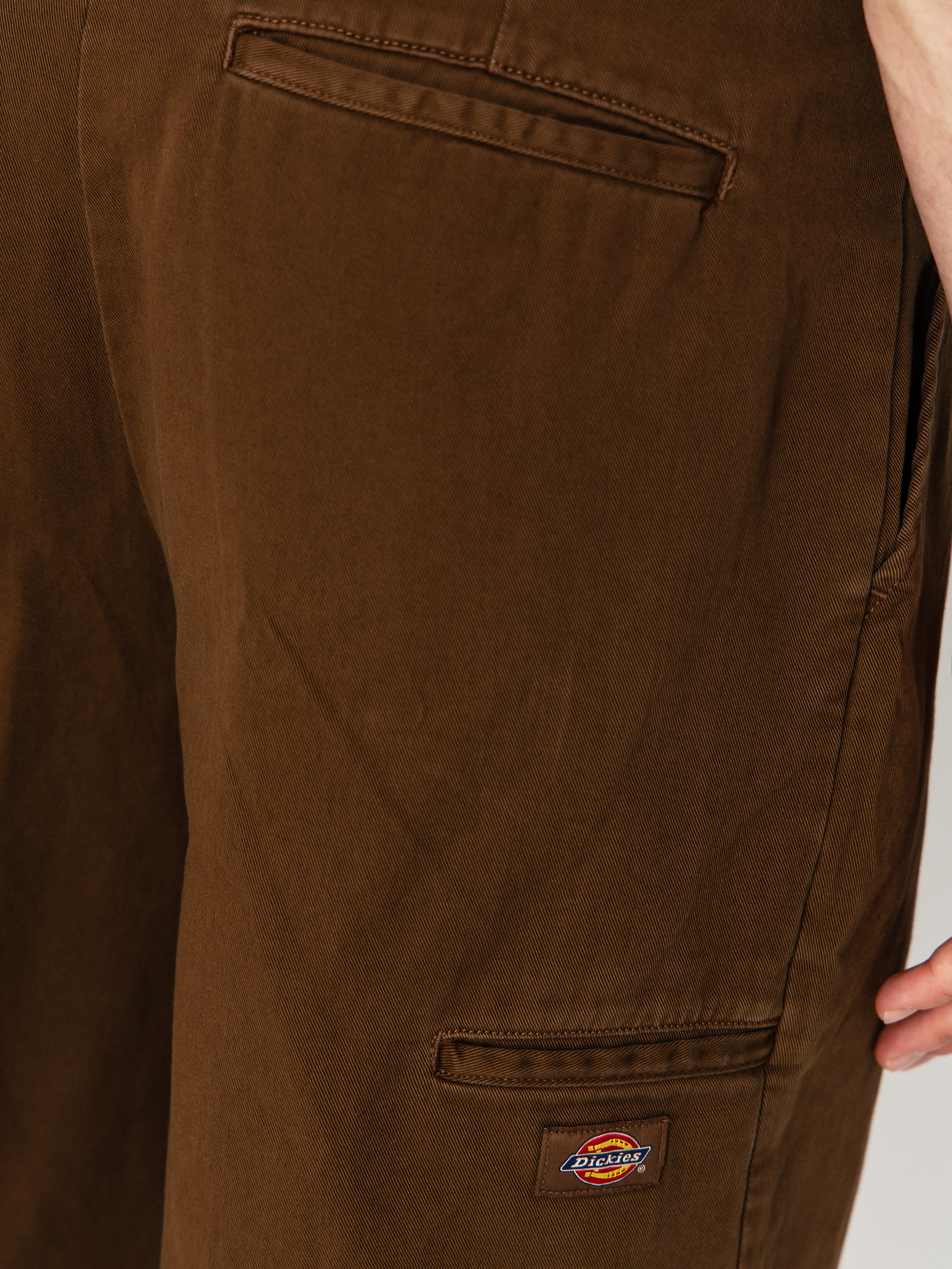 Pantaloni scurți Dickies 247 Garment Dyed 13 Inch (timber brown)