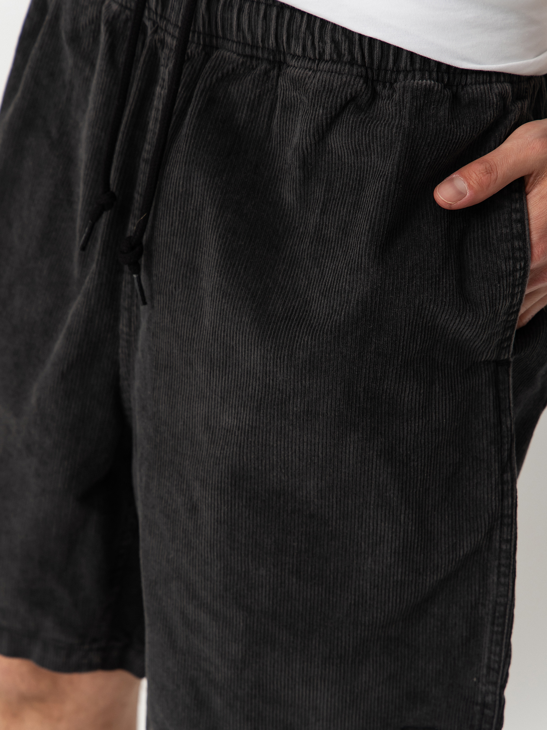Pantaloni scurți OBEY Horizon (black faded wash)