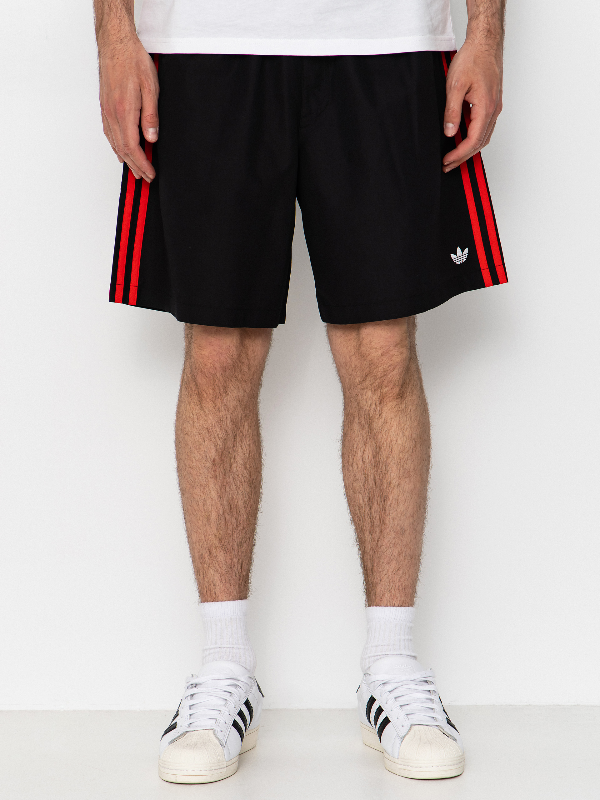 Pantaloni scurți adidas Skt Wtr (black/white/red)
