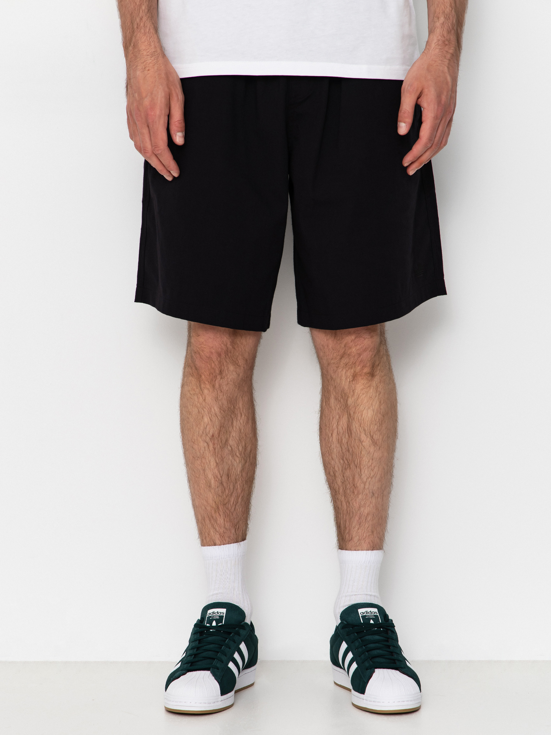 Pantaloni scurți adidas Skate