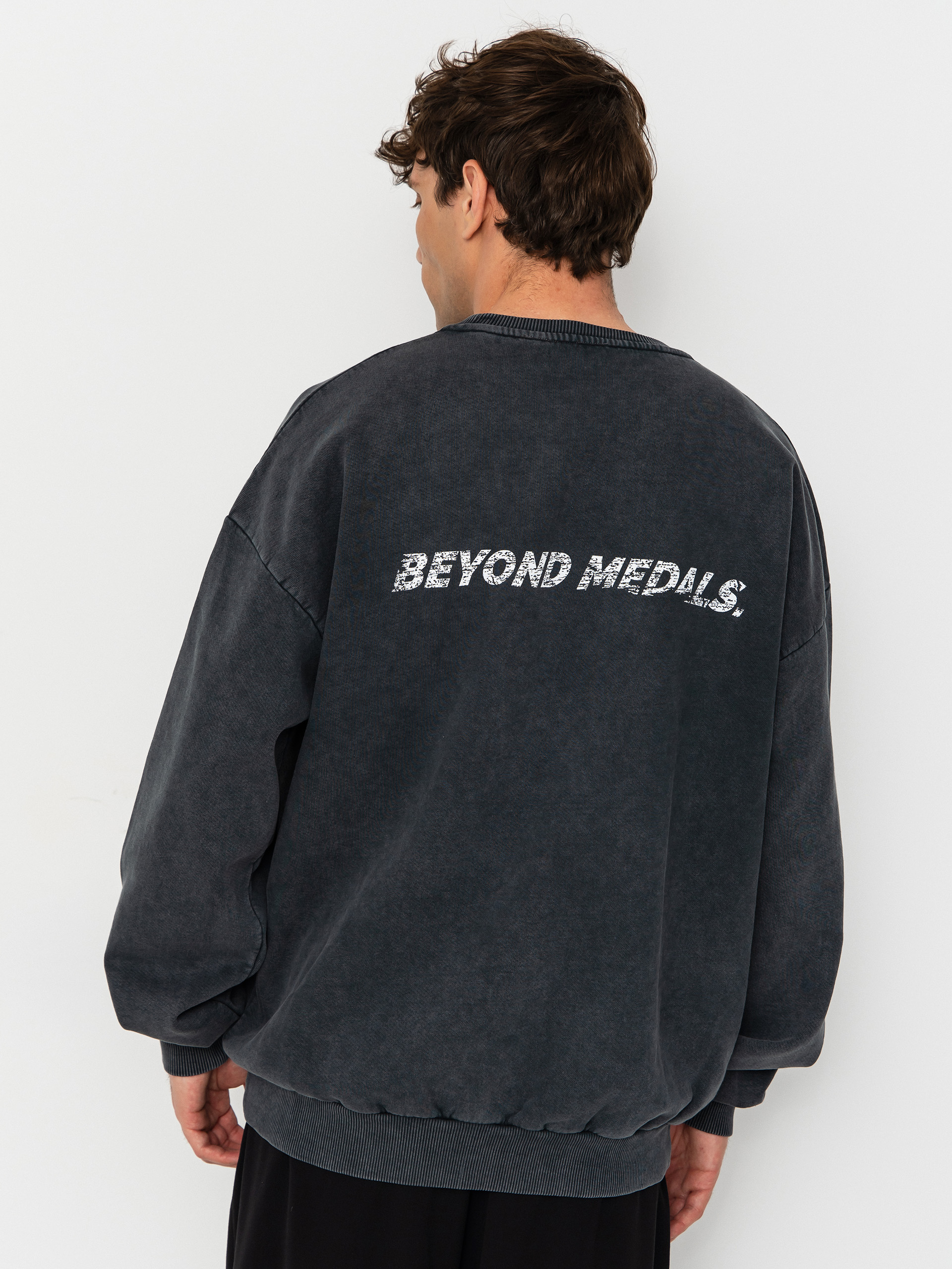 Hanorac Beyond Medals Distressed Logo (black)