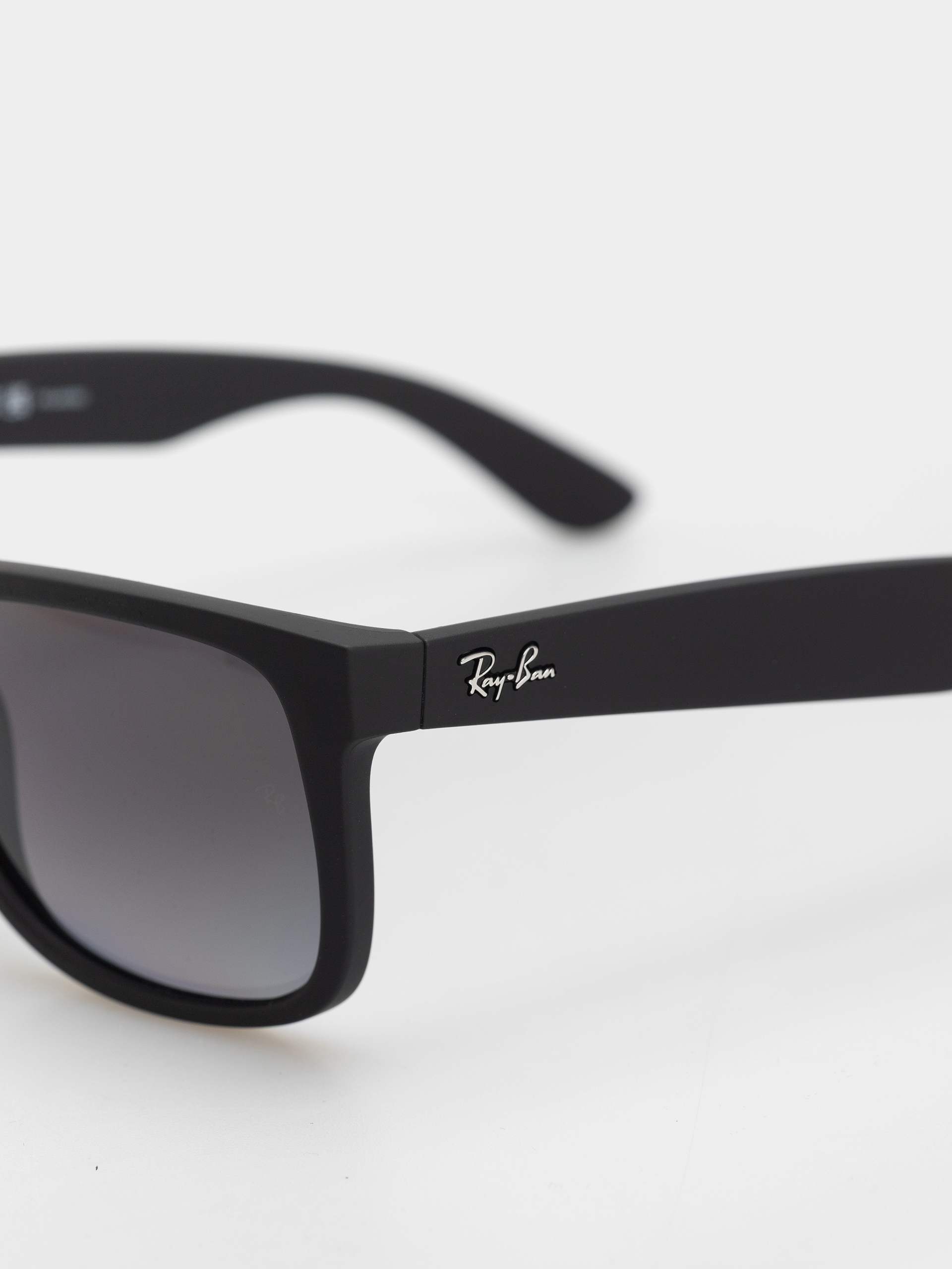Ochelari de soare Ray-Ban Justin Classic (matowy guma czarny/polaryzacyjne jasnoszary)