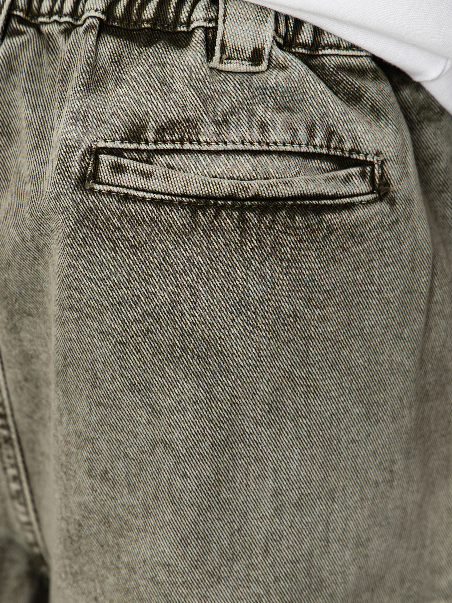 Pantaloni scurți Poetic Collective Painter (grey denim wash)