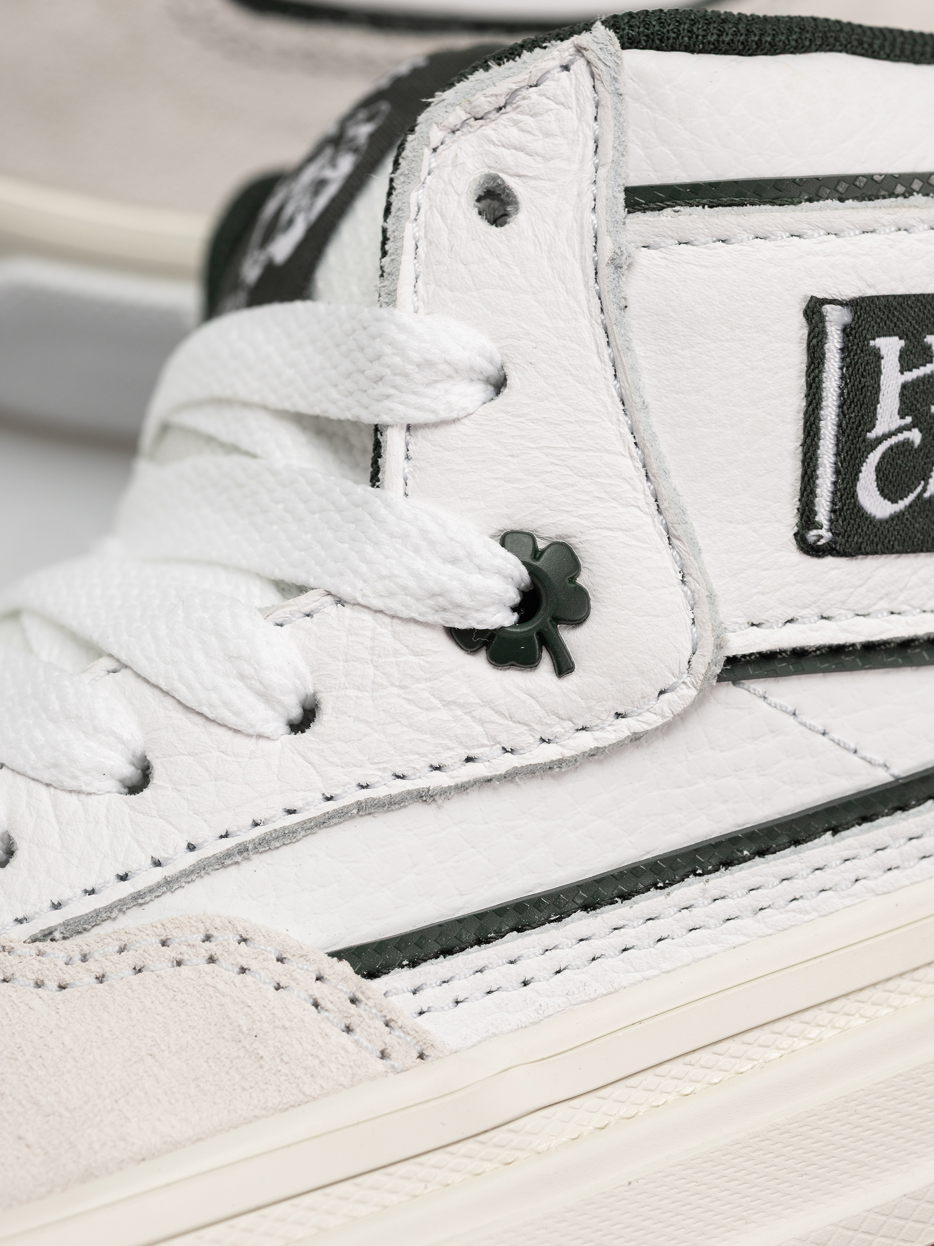 Pantofi Vans Skate Half Cab Wafflecup (white/gum)