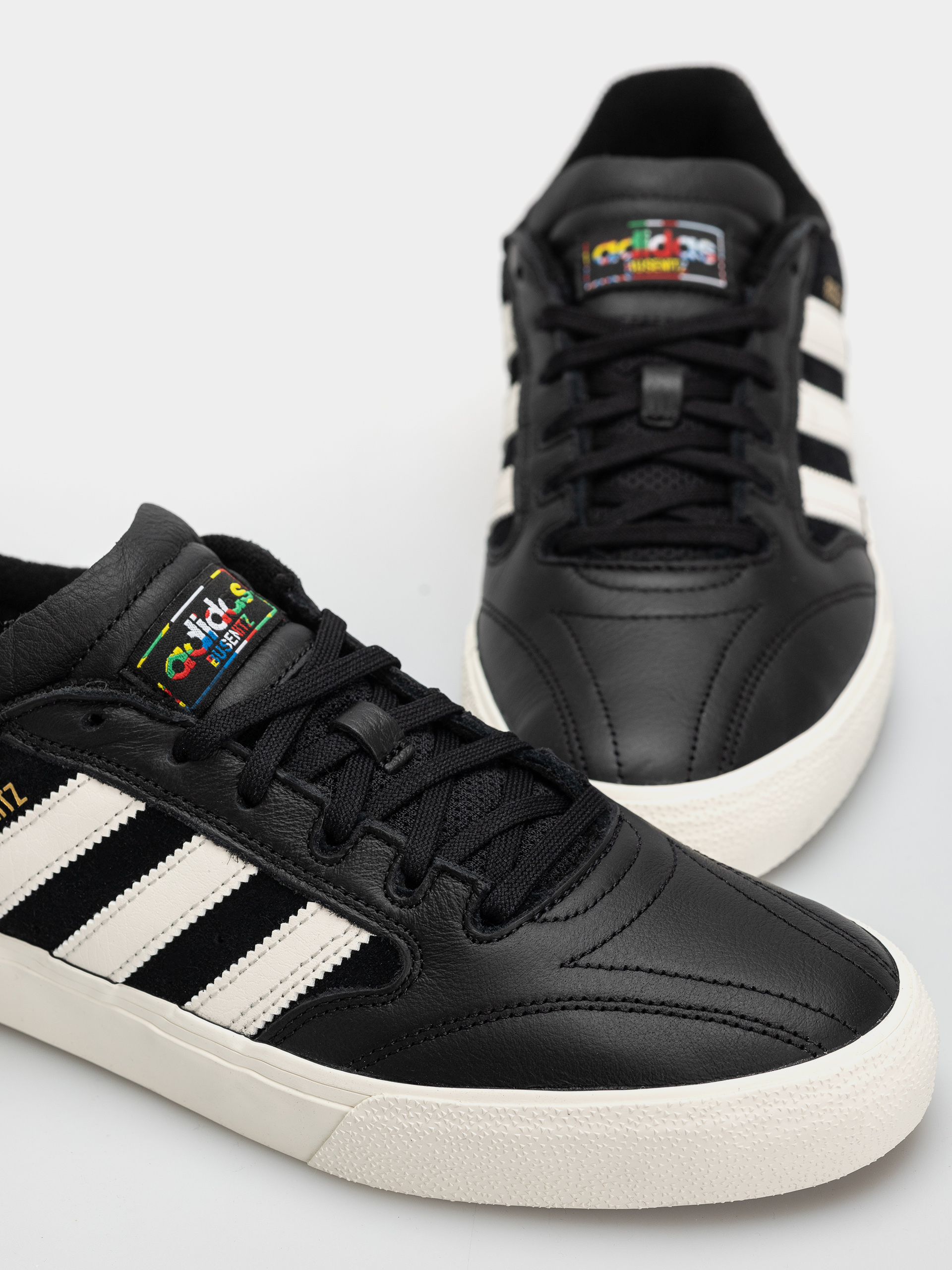 Pantofi adidas Busenitz Vulc II (cblack/cwhite/goldmt)