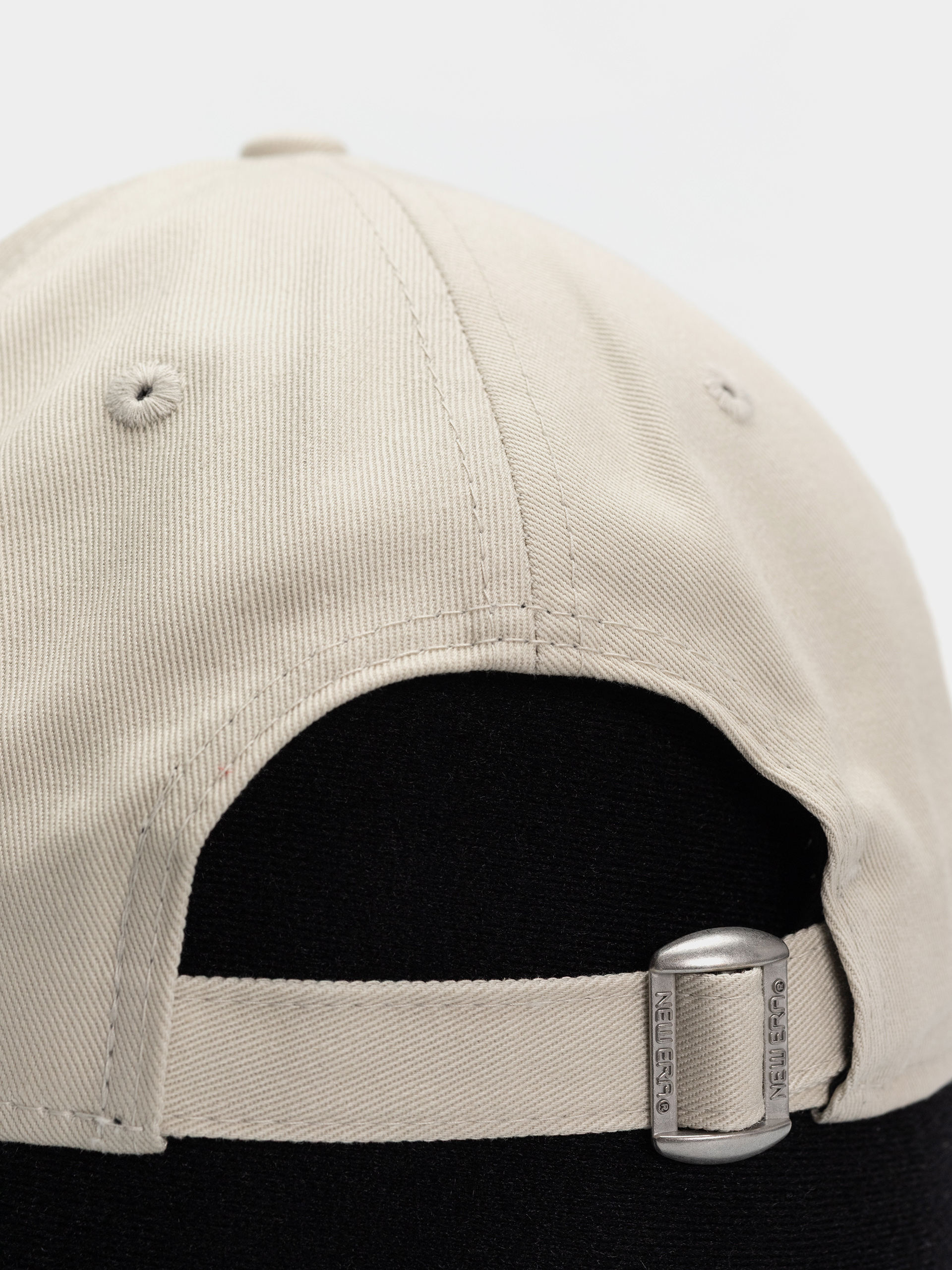 Șapcă New Era Metallic 9Forty New York Yankees Wmn (stone)