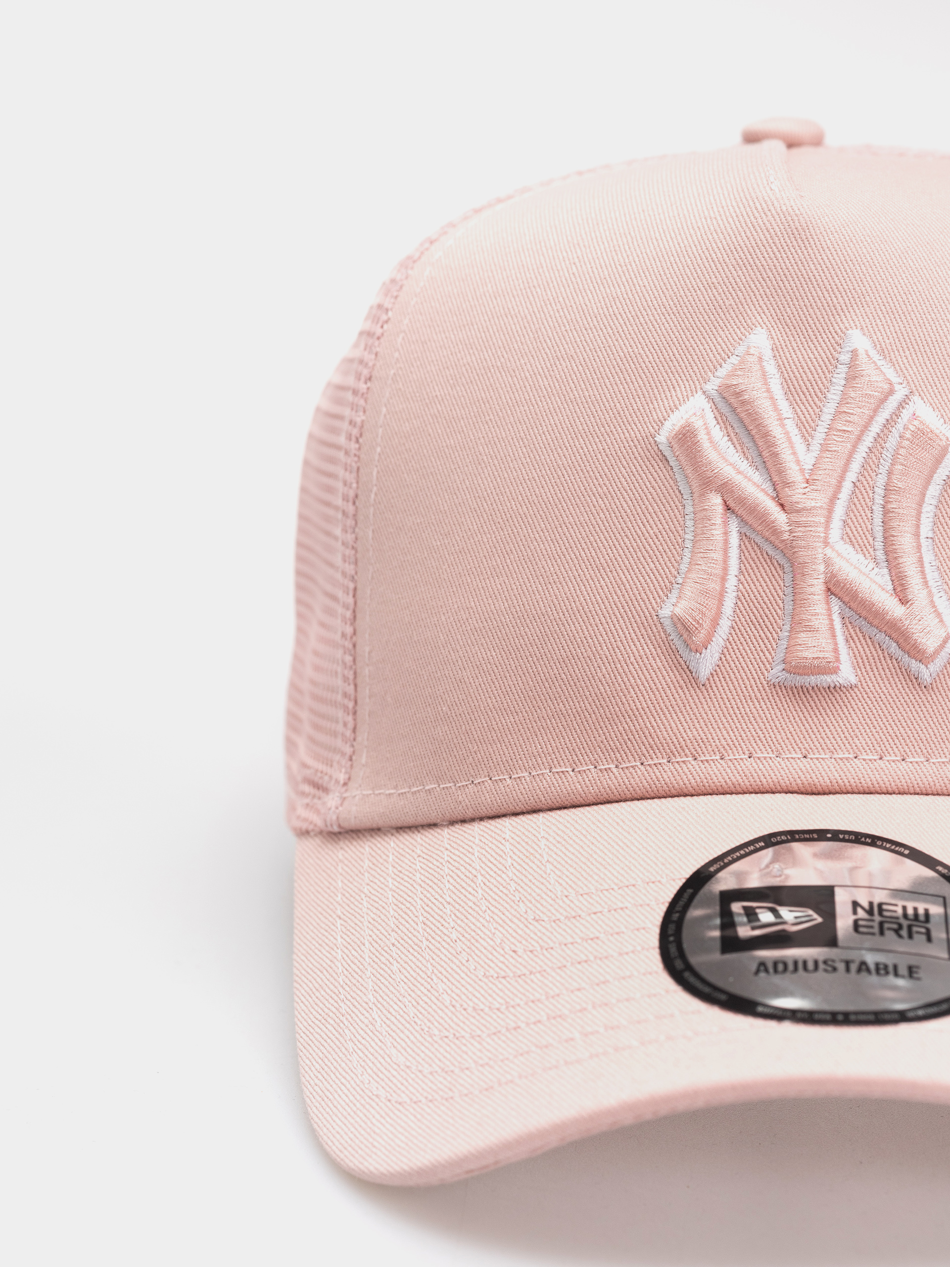 Șapcă New Era Outline Trucker New York Yankees (pink)
