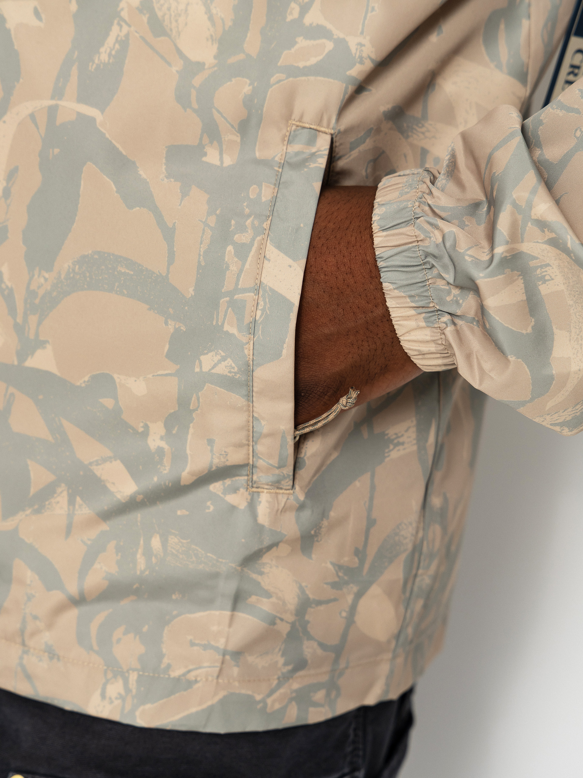 Geacă Salty Crew Surface Windbreaker (light camo)