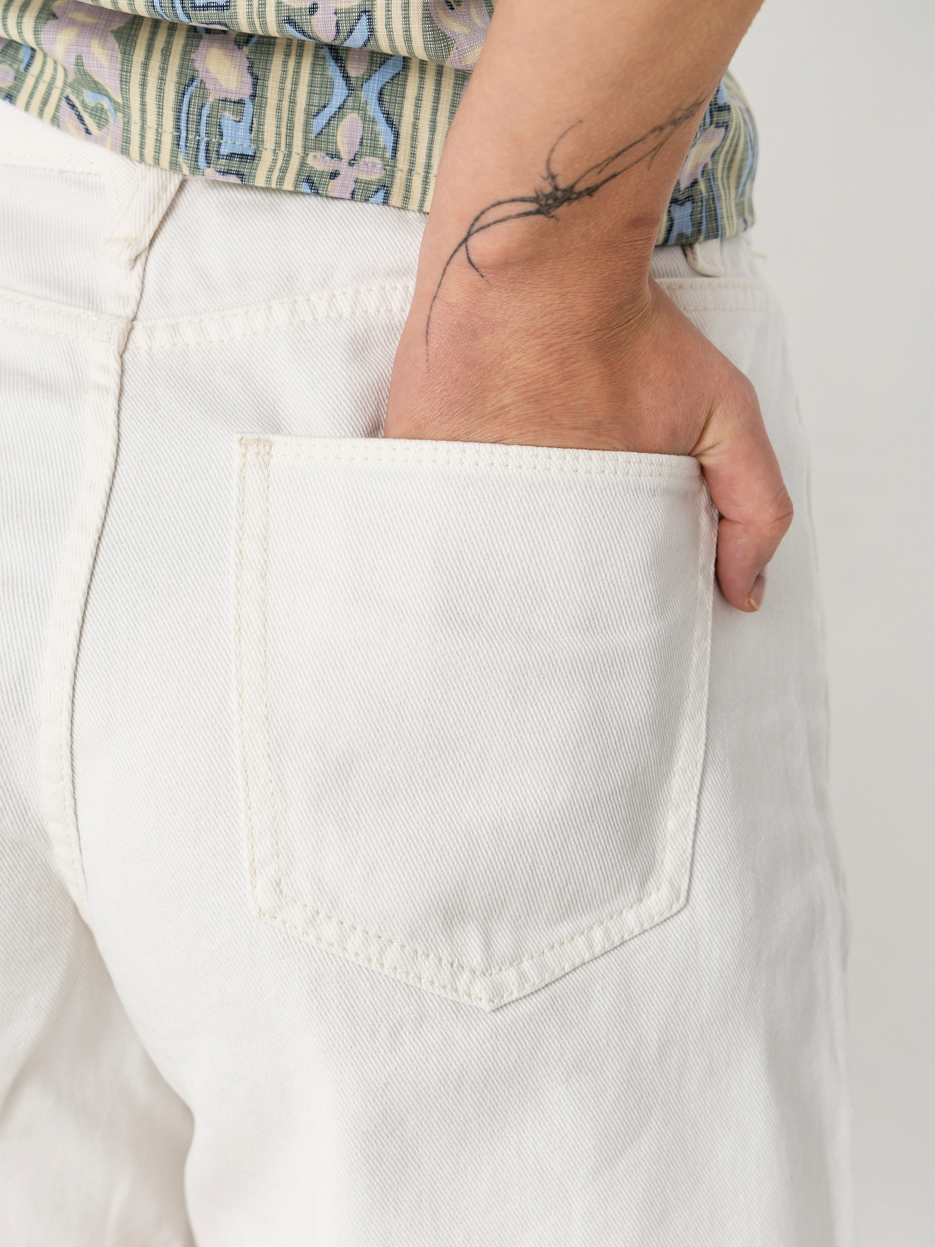 Pantaloni scurți Volcom Stoned Bf Wmn (vintage white)