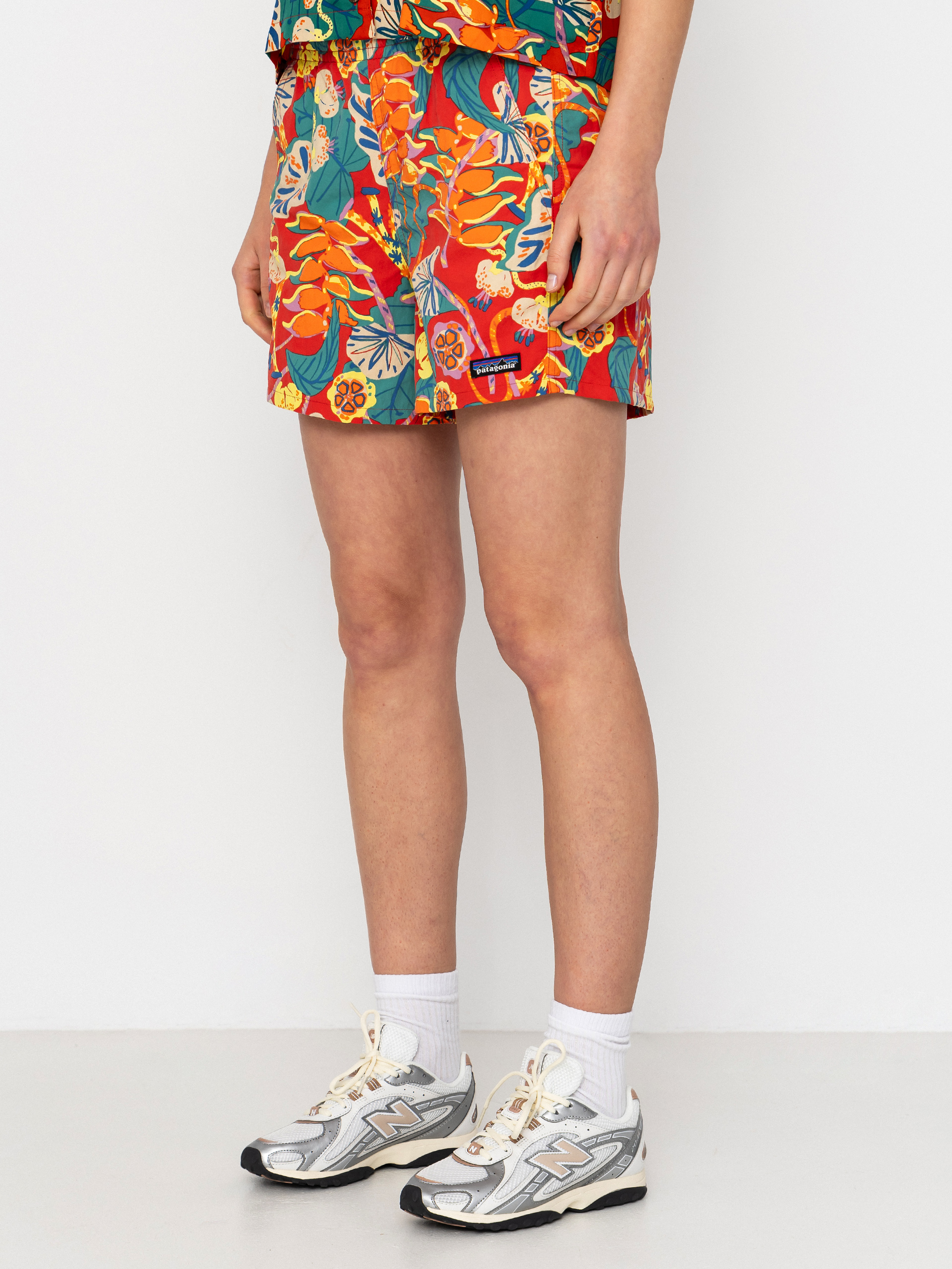 Pantaloni scurți Patagonia Baggies 5in Wmn (tropiclimb/hot ember)