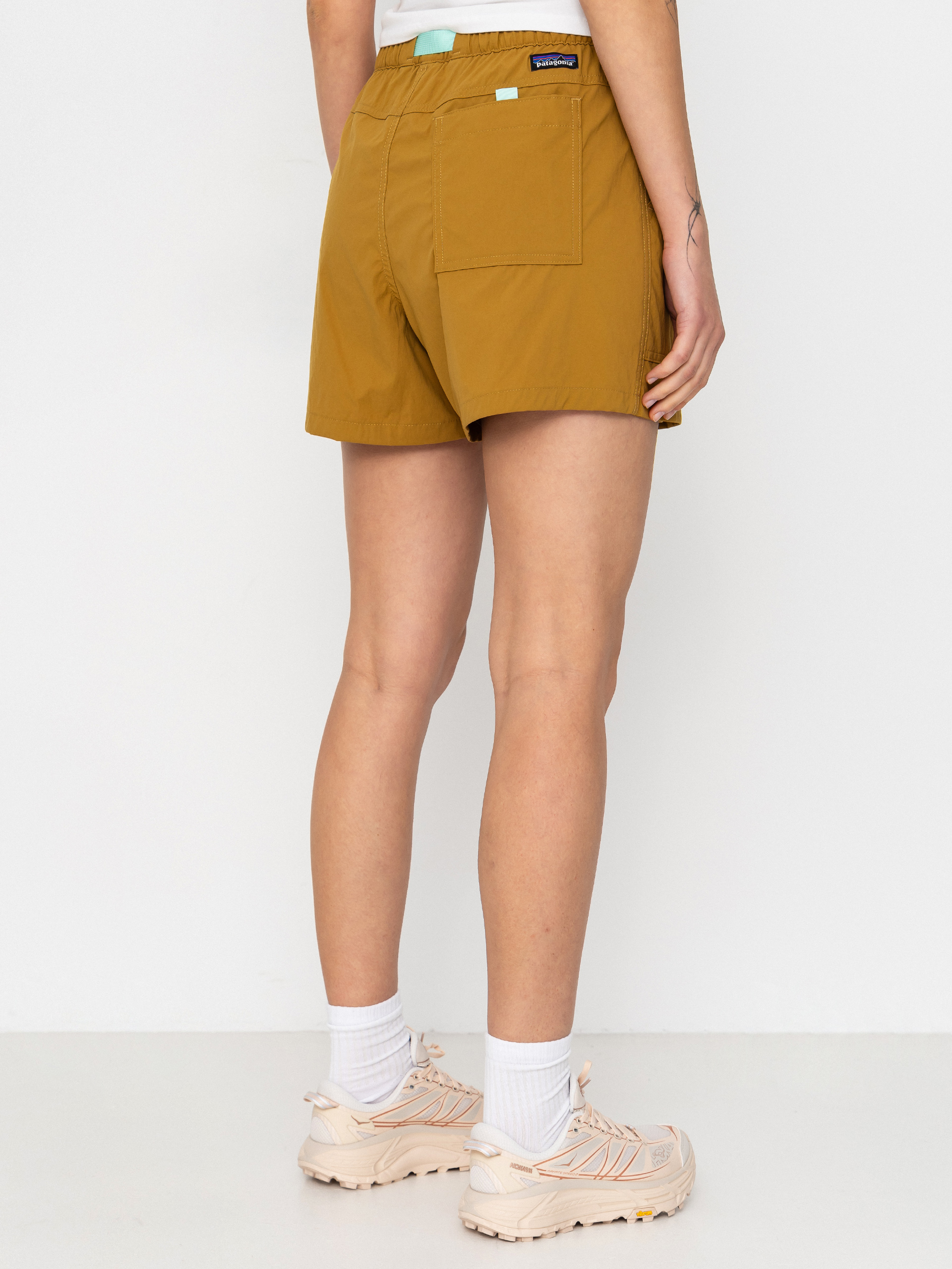 Pantaloni scurți Patagonia Outdoor Everyday Wmn (bobcat brown)