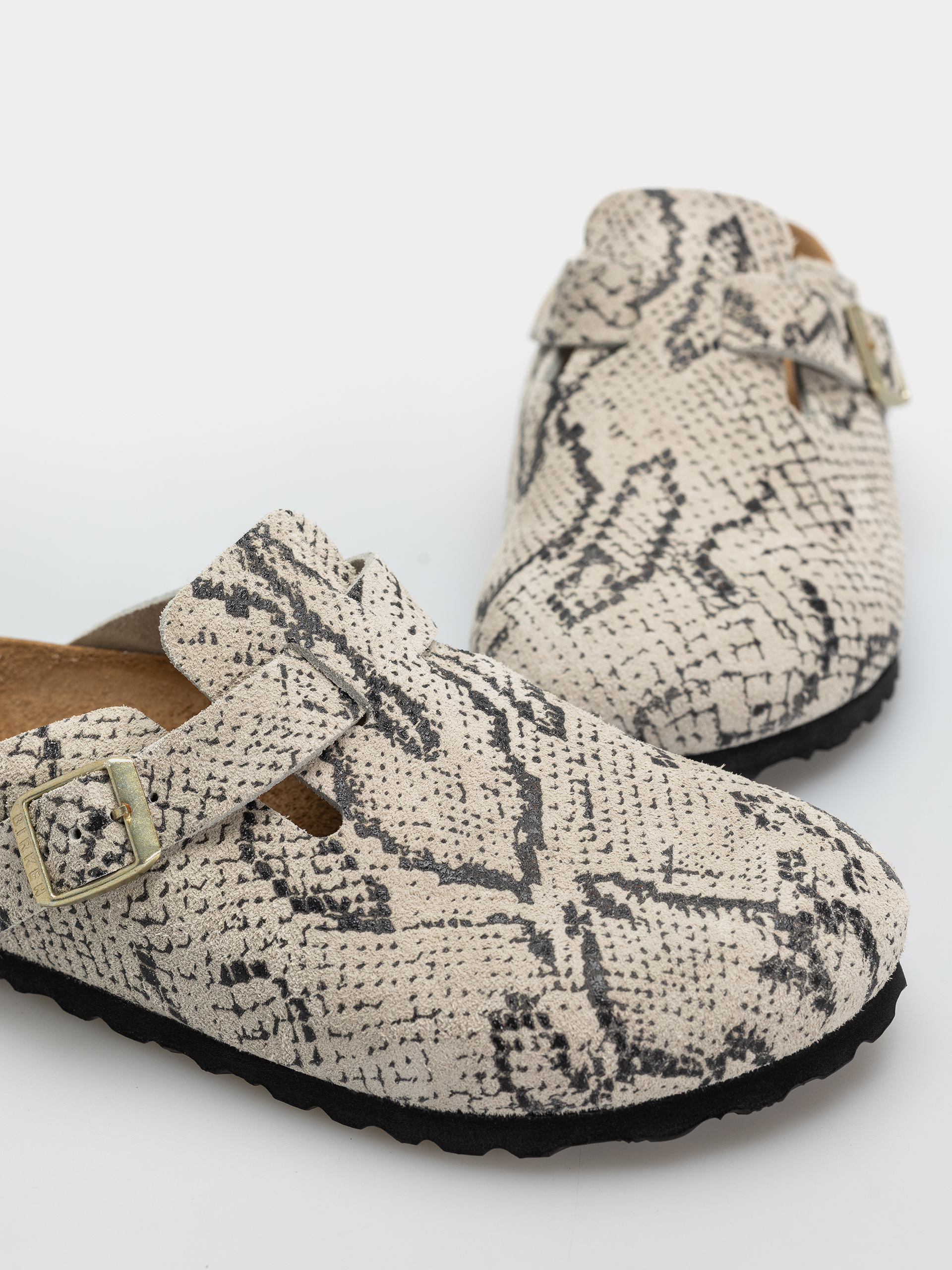 Șlapi Birkenstock Boston Rivet Logo Suede Leather Narrow Wmn (snake oyster)