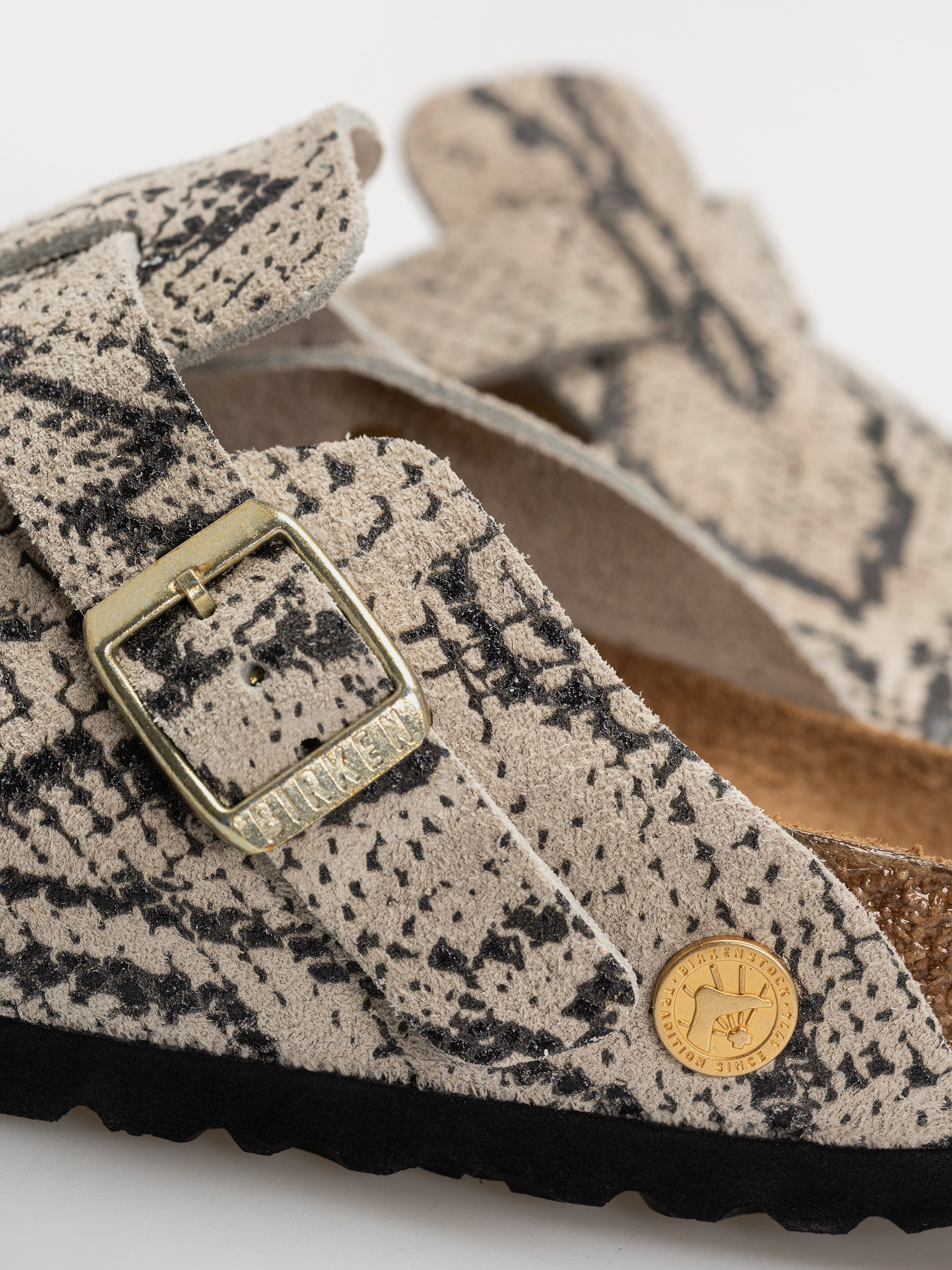 Șlapi Birkenstock Boston Rivet Logo Suede Leather Narrow Wmn (snake oyster)