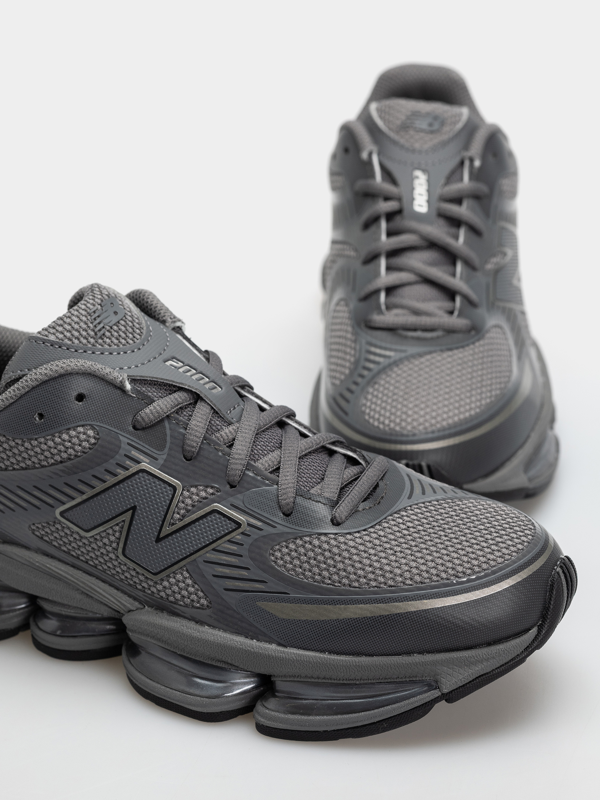 Pantofi New Balance 2000 (castlerock/castlerock)