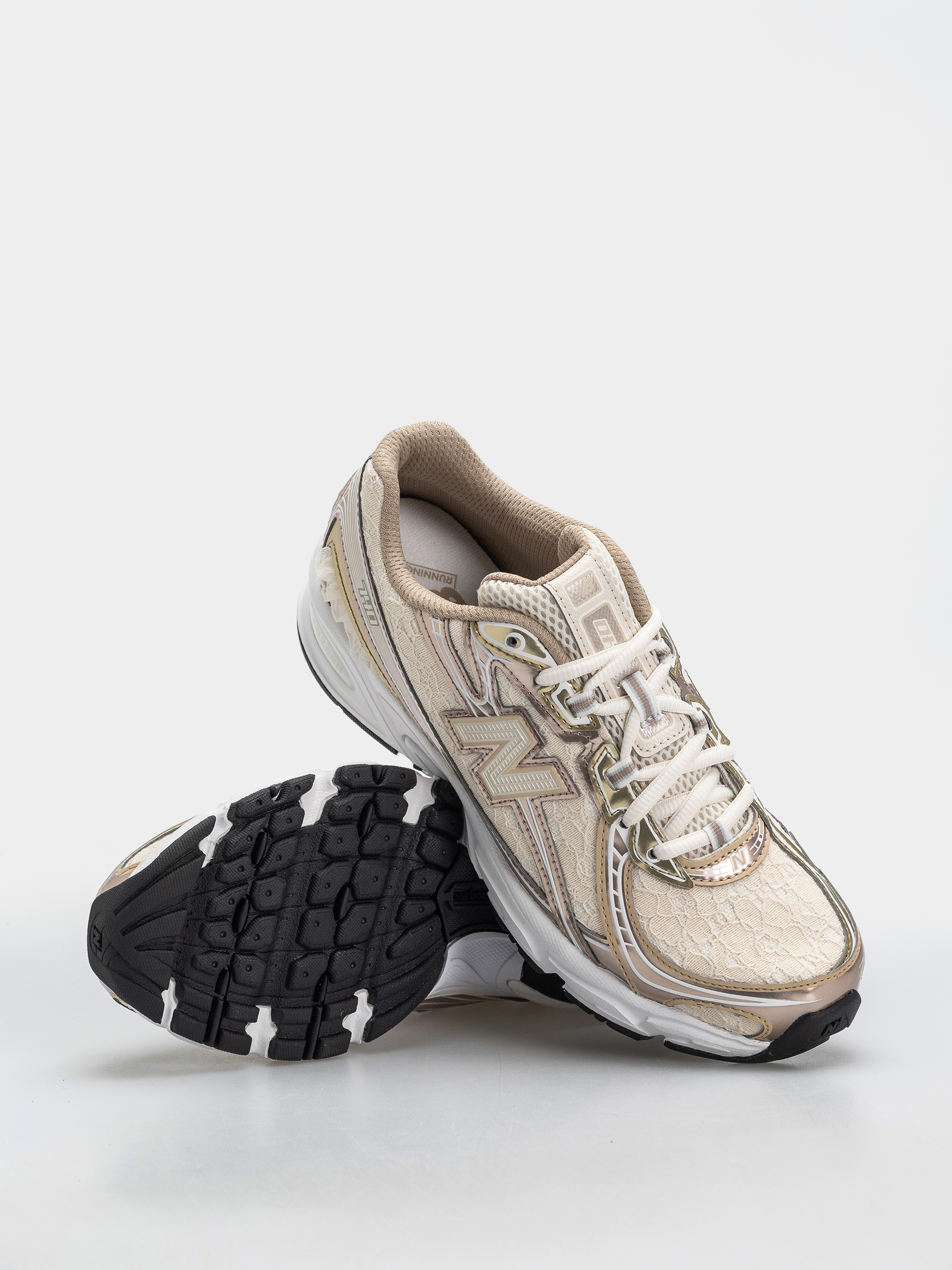 Pantofi New Balance 740 (sea salt/silver metallic)