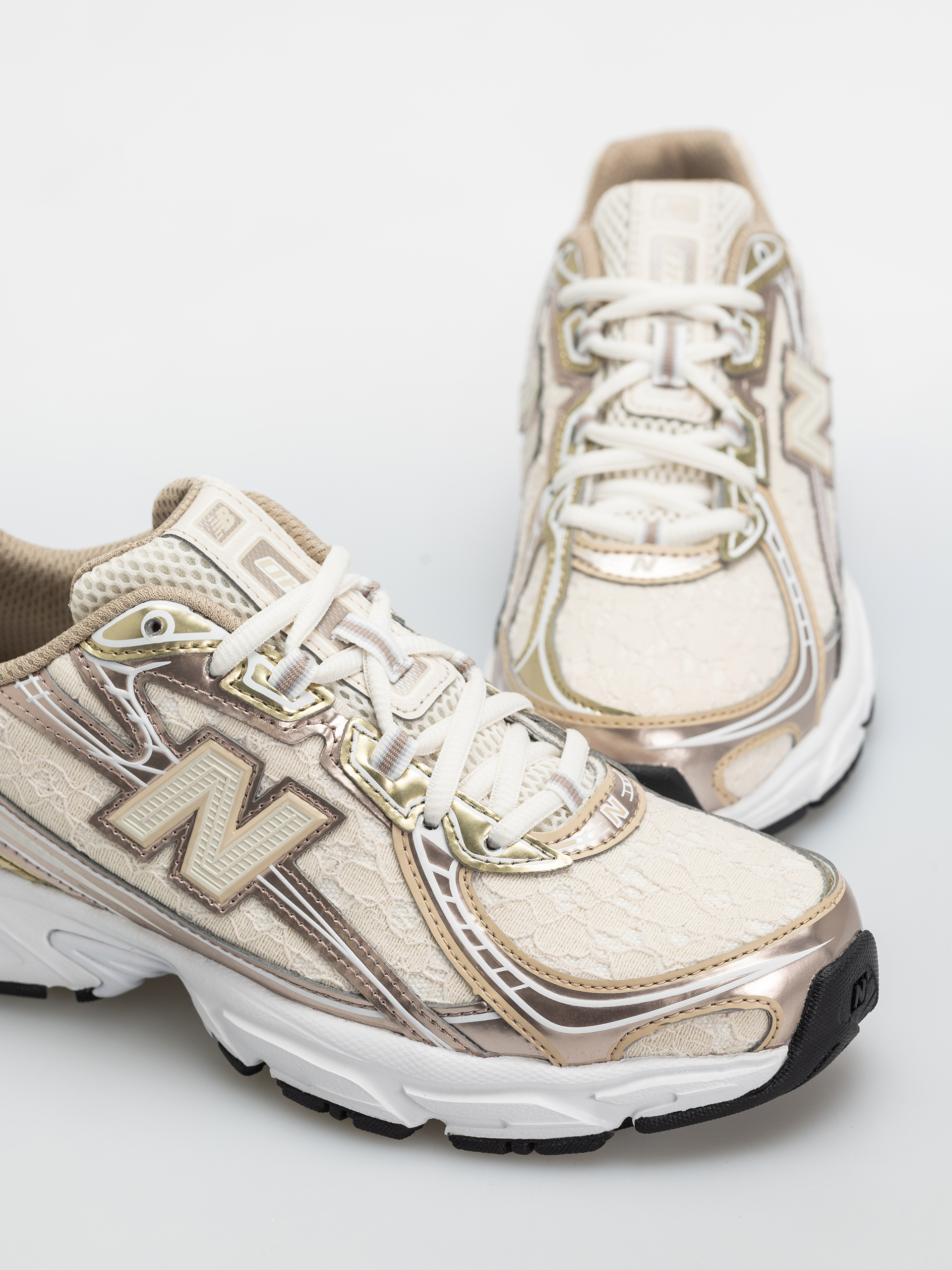 Pantofi New Balance 740 (sea salt/silver metallic)