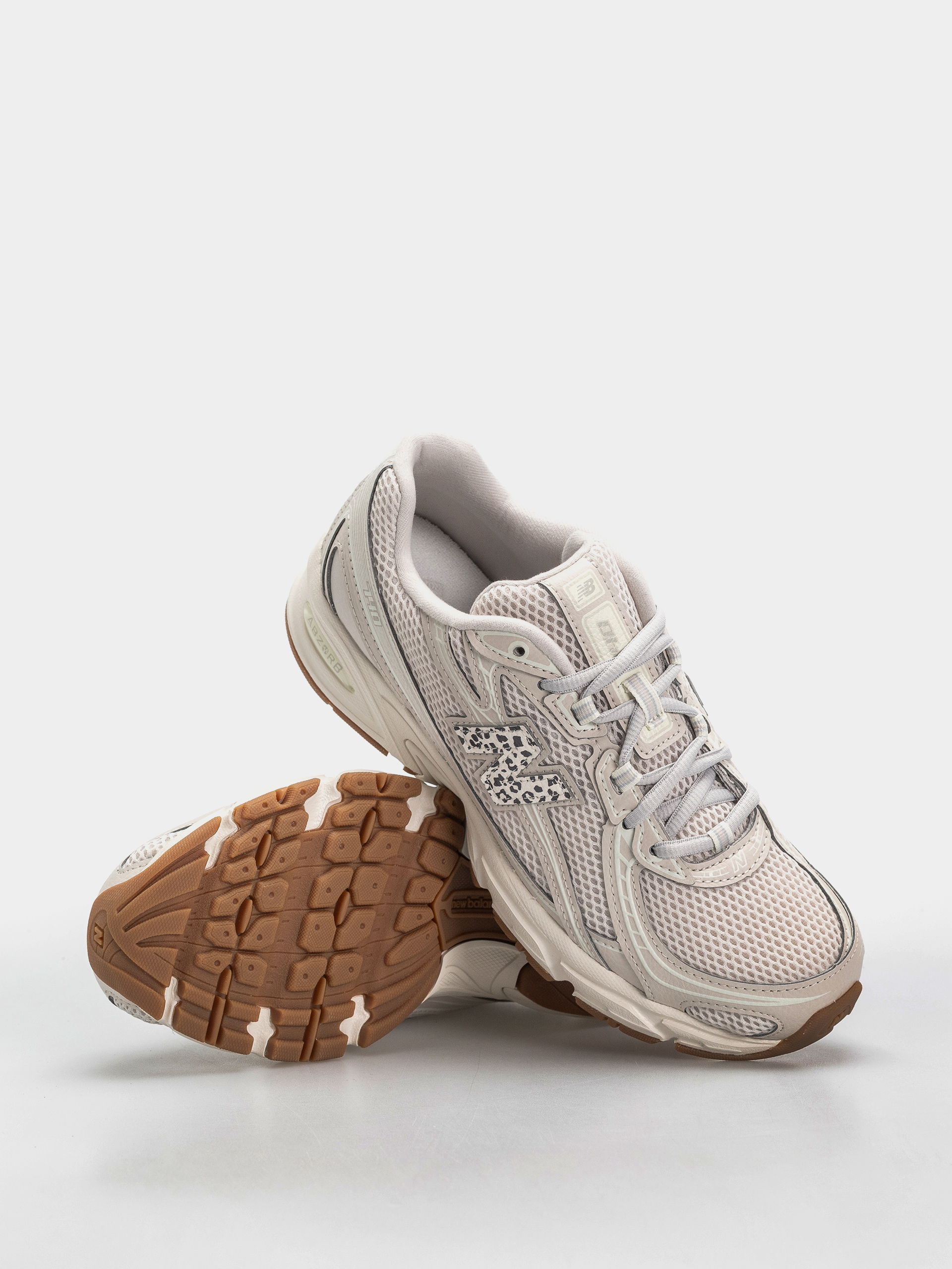 Pantofi New Balance 740 (moonbeam/sea salt)