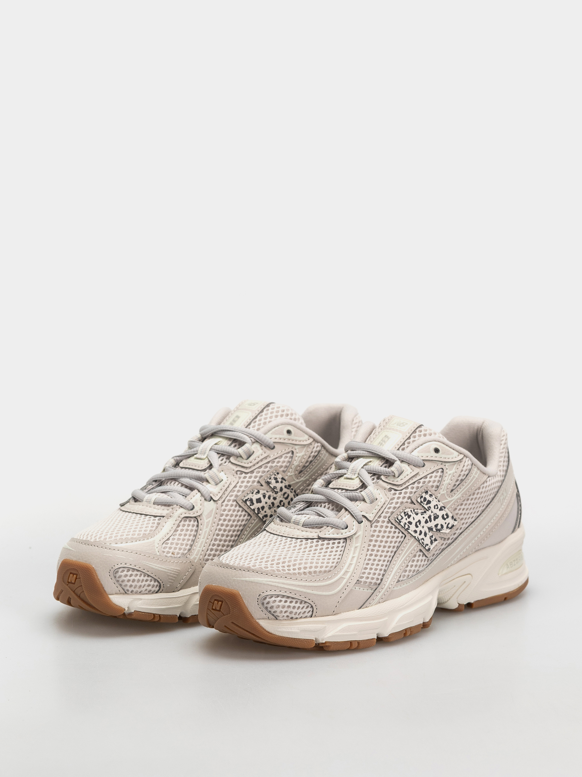 Pantofi New Balance 740 (moonbeam/sea salt)