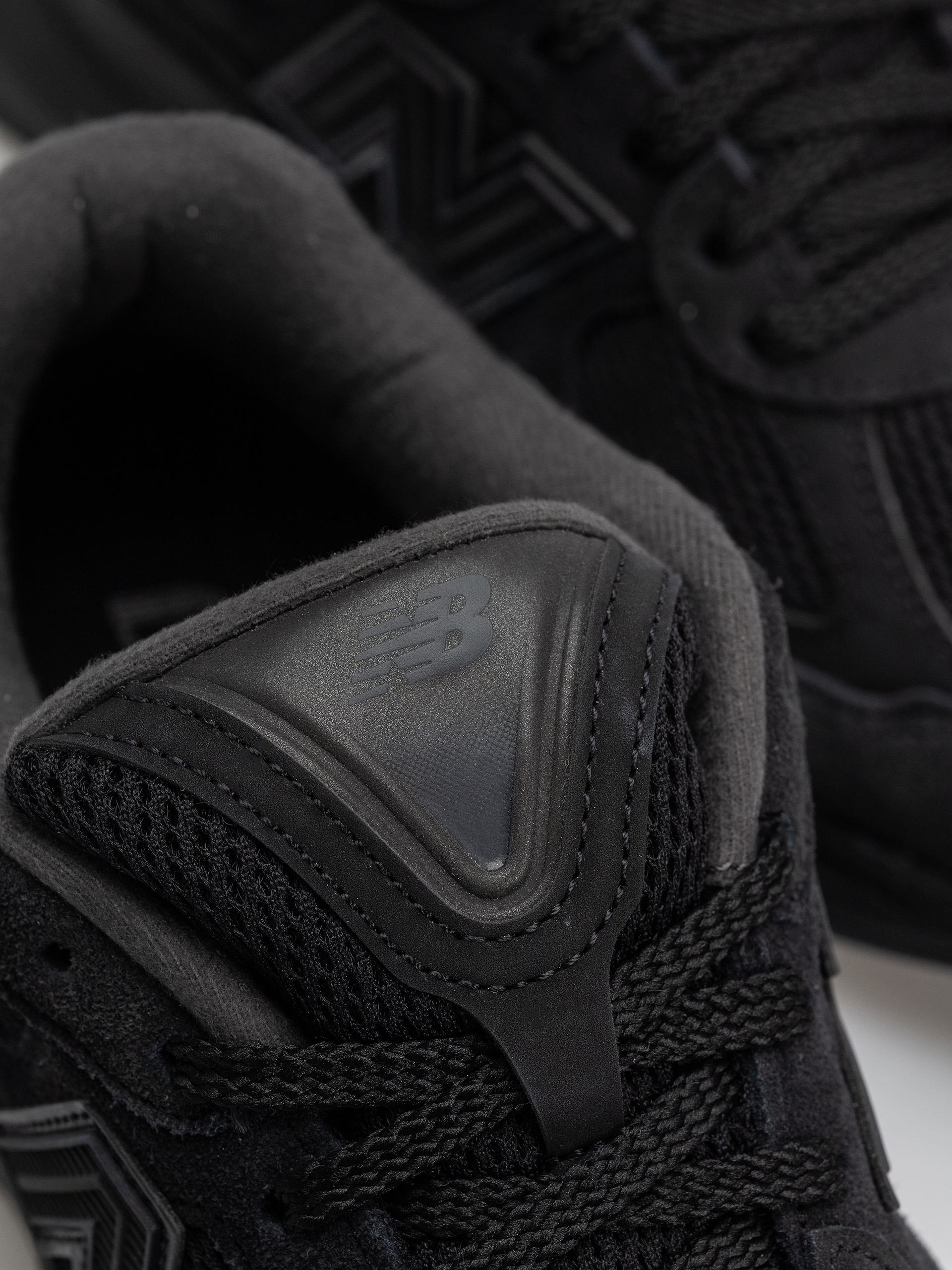 Pantofi New Balance 2010 (black/black)