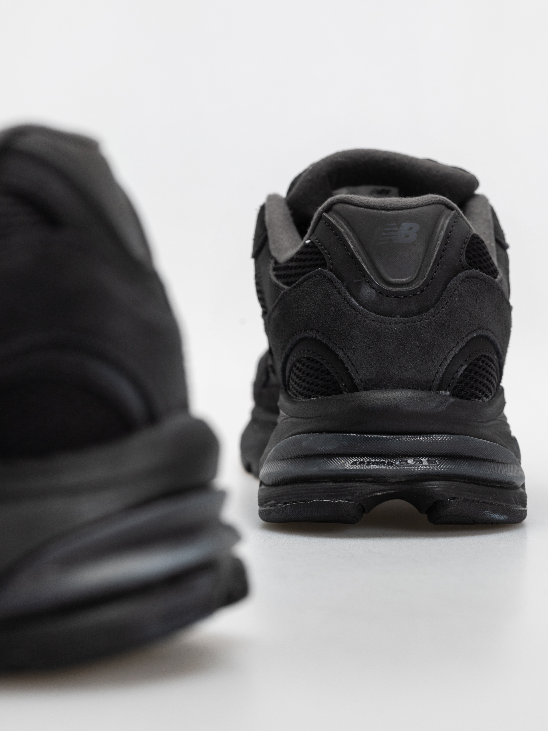 Pantofi New Balance 2010 (black/black)