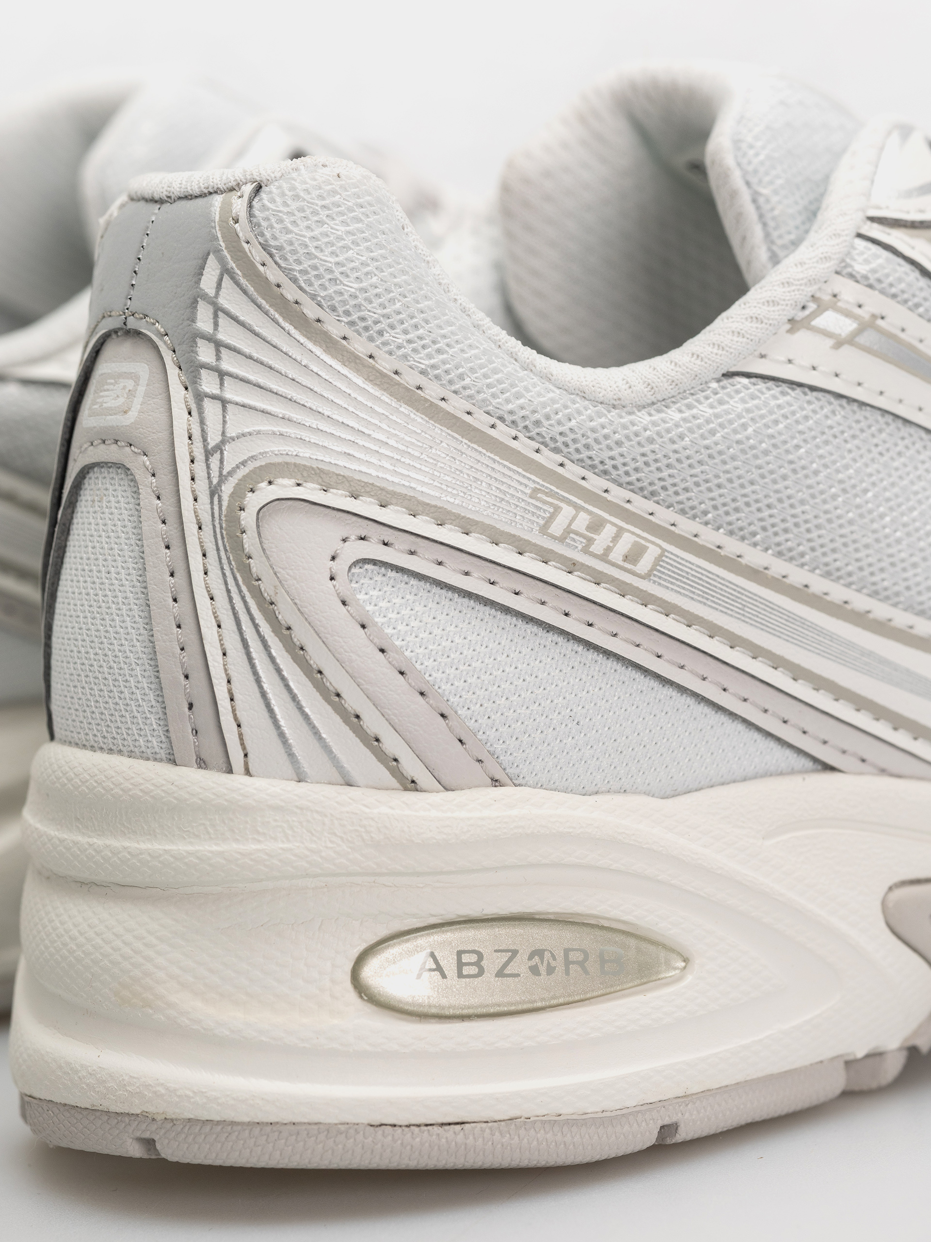 Pantofi New Balance 740 (white/silver metallic)