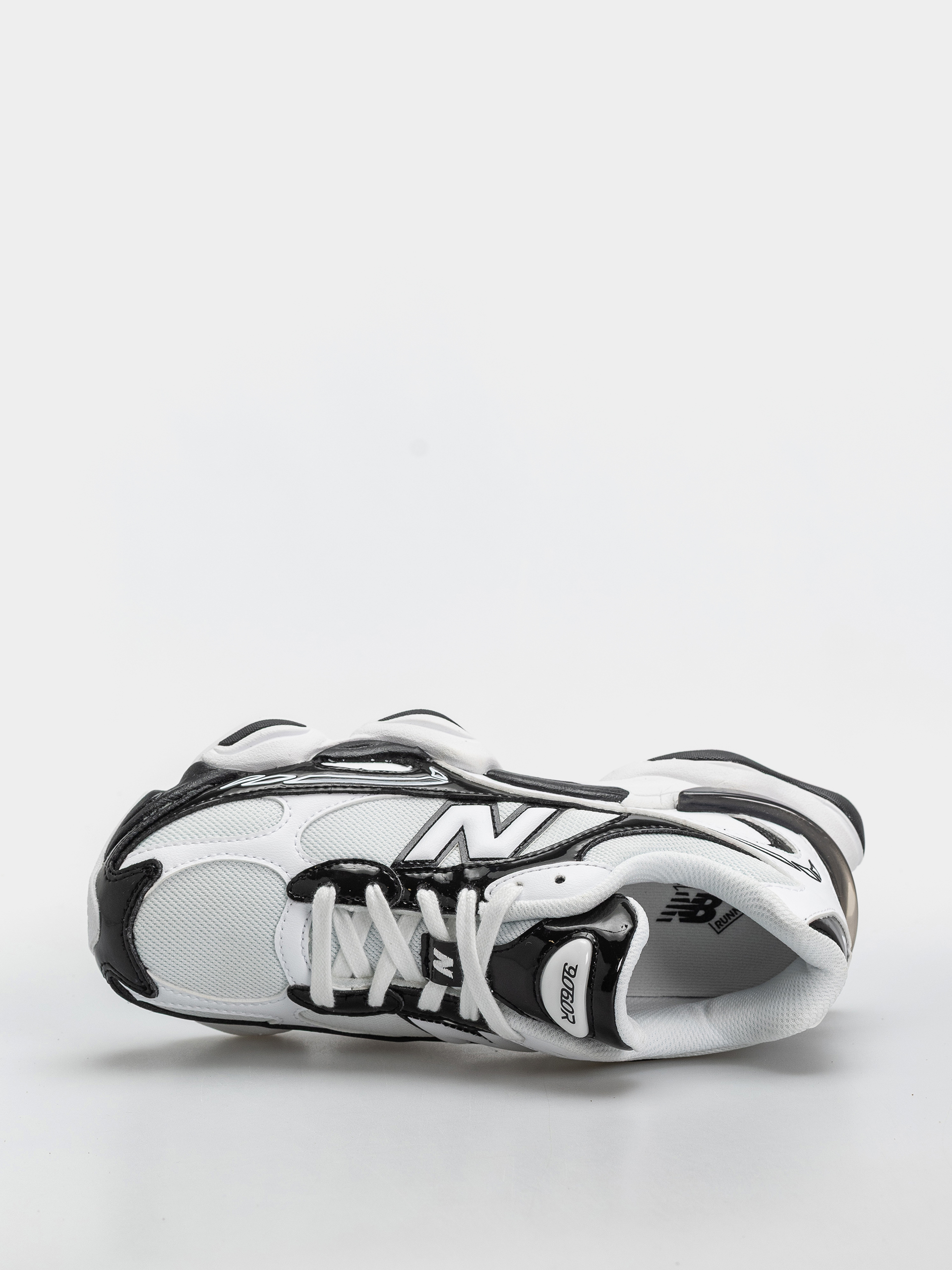 Pantofi New Balance 9060 (black/white)